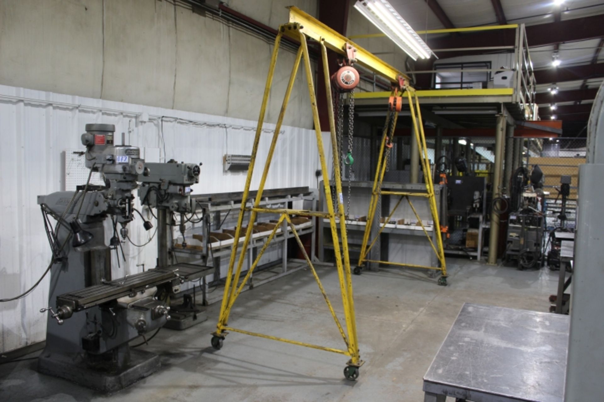 2 Ton A Frame Portable Crane with two 1 ton Hoist - Image 3 of 6