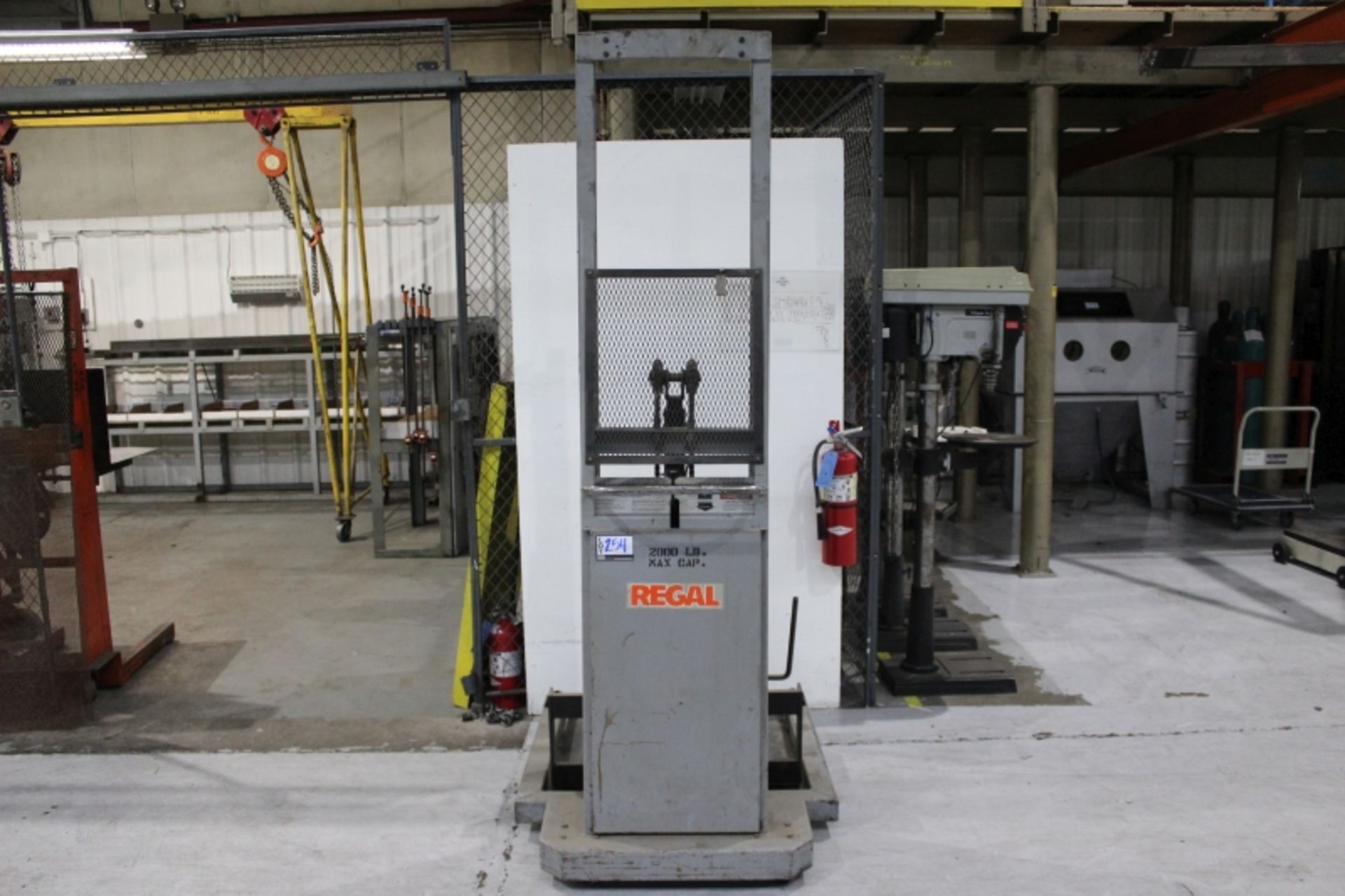 Reagal RS74 2000lbs Cap Die Cart S/N 62479