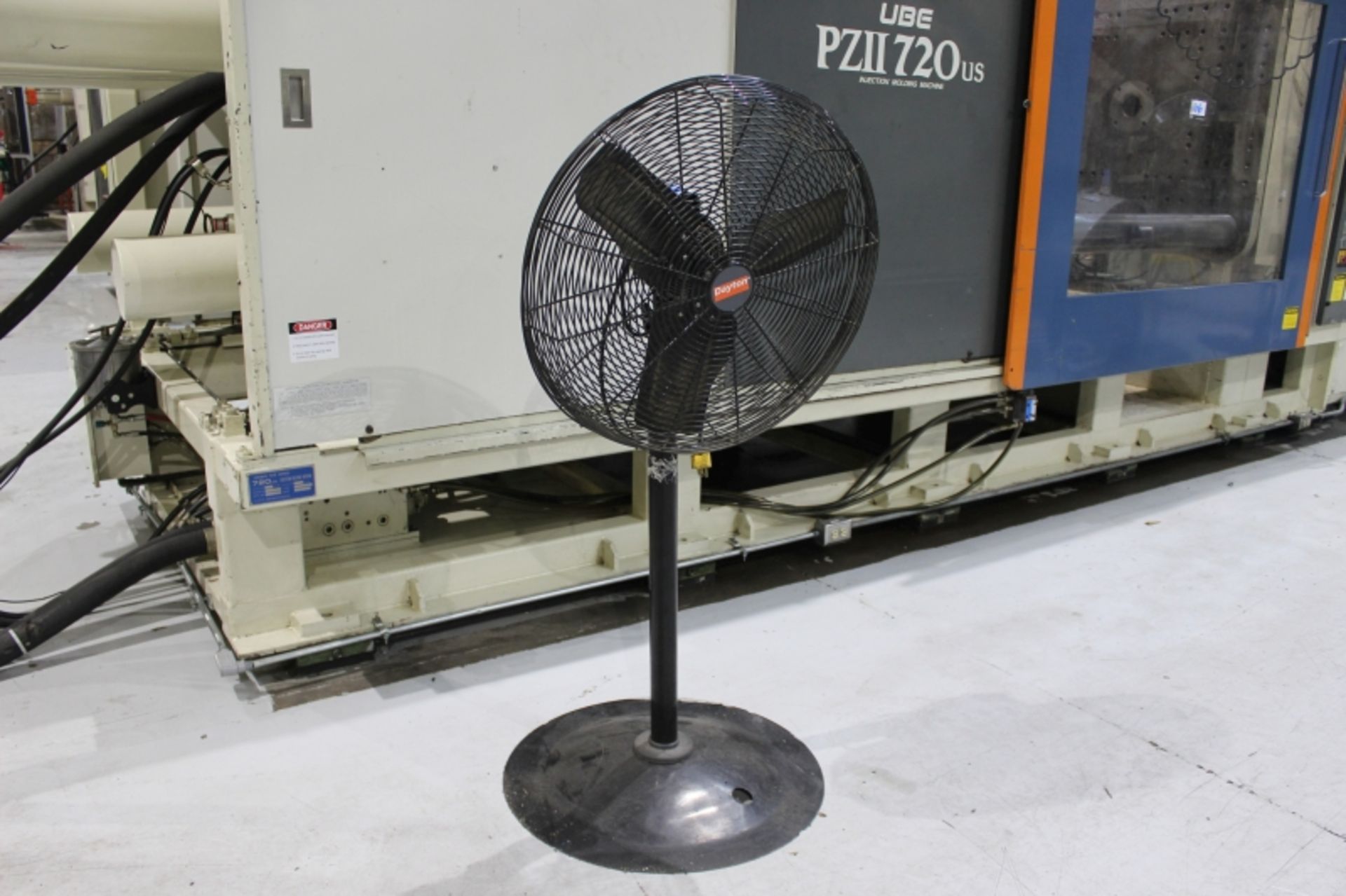 Dayton 24" Shop Fan - Image 3 of 3