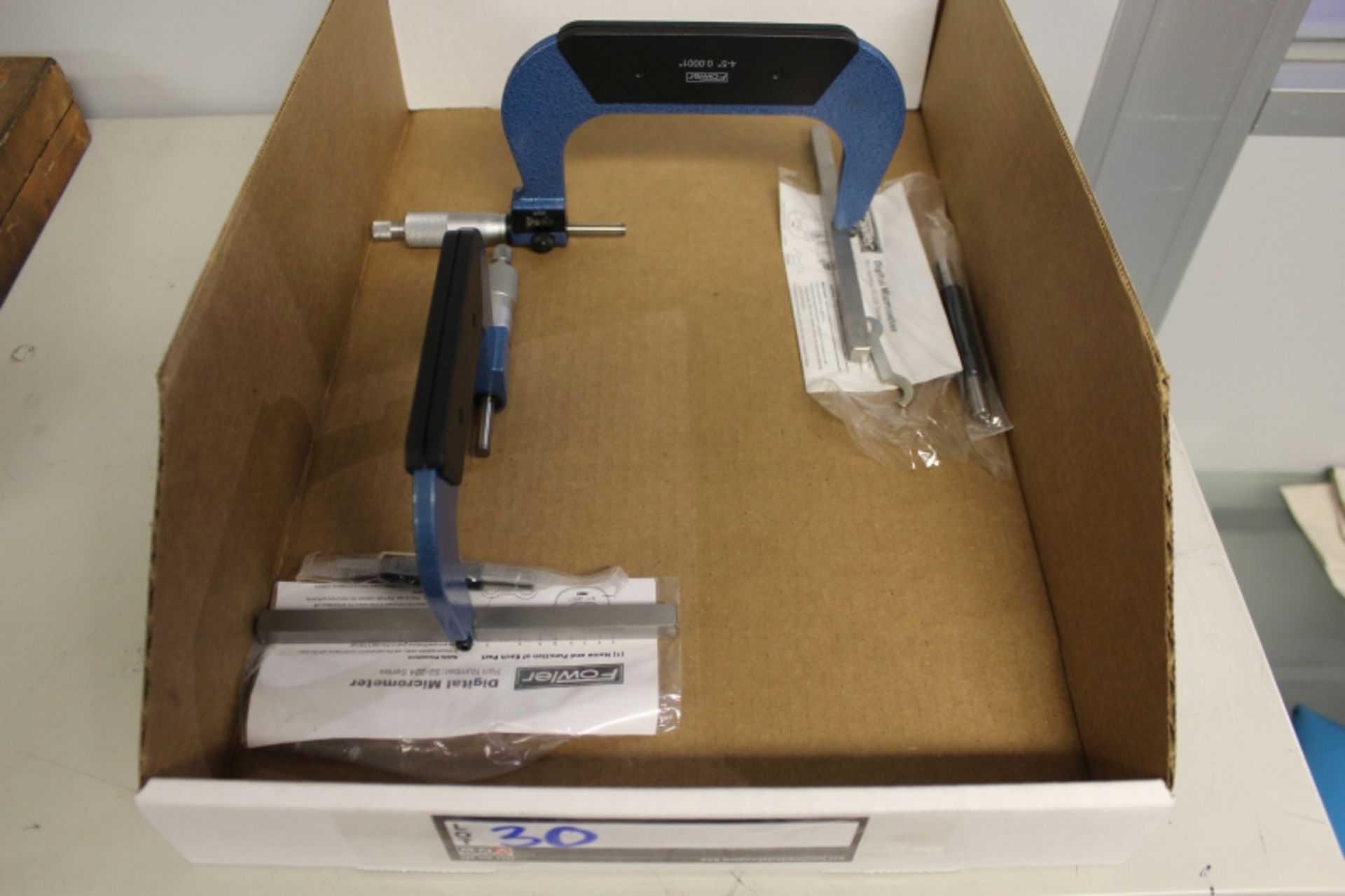 Fowler 3"-4" 4"-5" Outside Digital Micrometer ( Like New) - Image 2 of 2