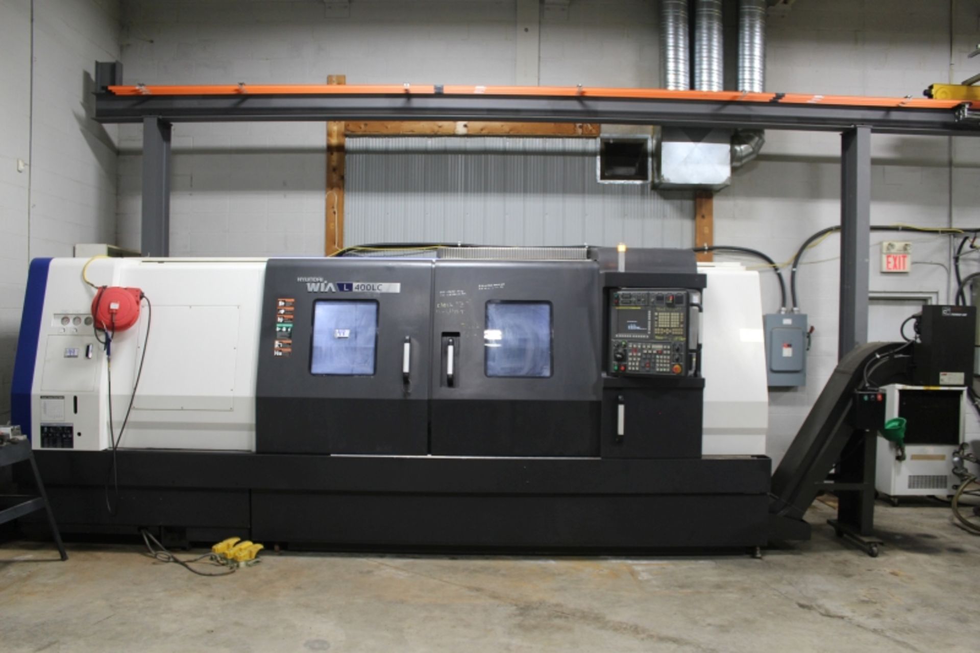 Hyundai Wia L400C, Fanuc, 28.5” sw, 4.6” bar cap, 83.5” max turn length, 2000 RPM, steady rest, with - Image 2 of 19