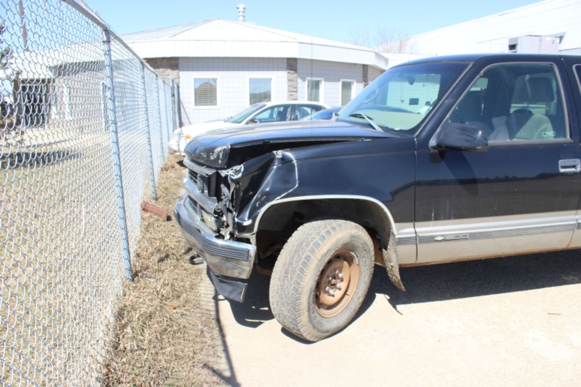 1998 Chevy Pick Up, 256,402 KM - Image 4 of 7