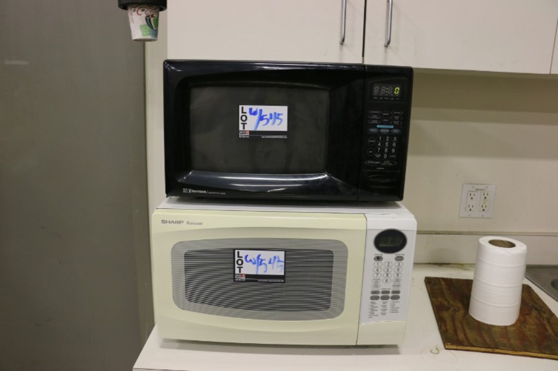 Fridge, Storage Rack, Rubbermaid 5 Gal Jug, Emerson and Sharp Microwave Ovens - Image 4 of 4