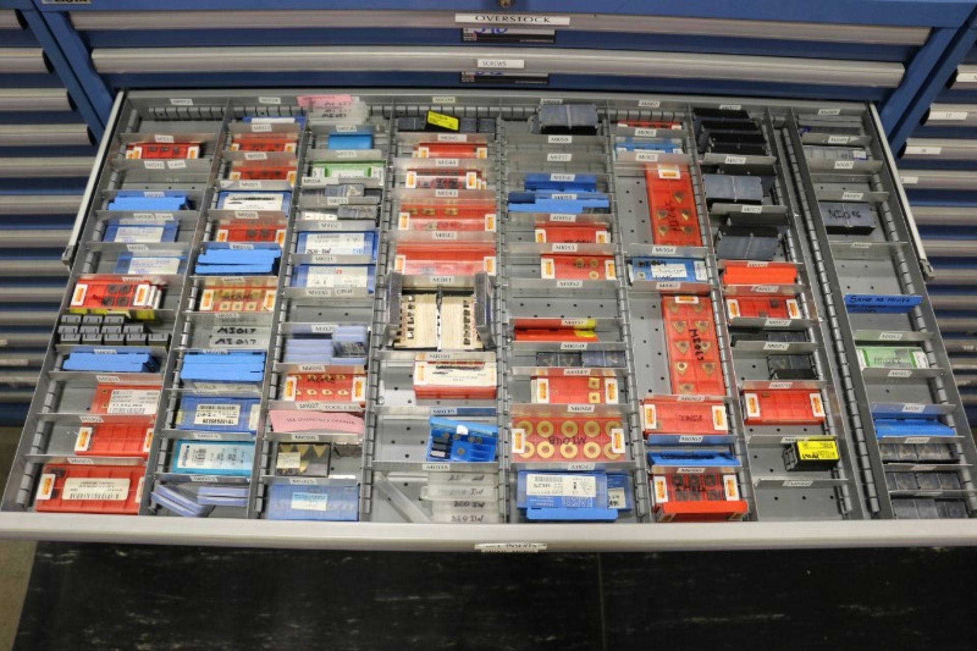 Drawer with Assorted Carbide Inserts - Image 2 of 3