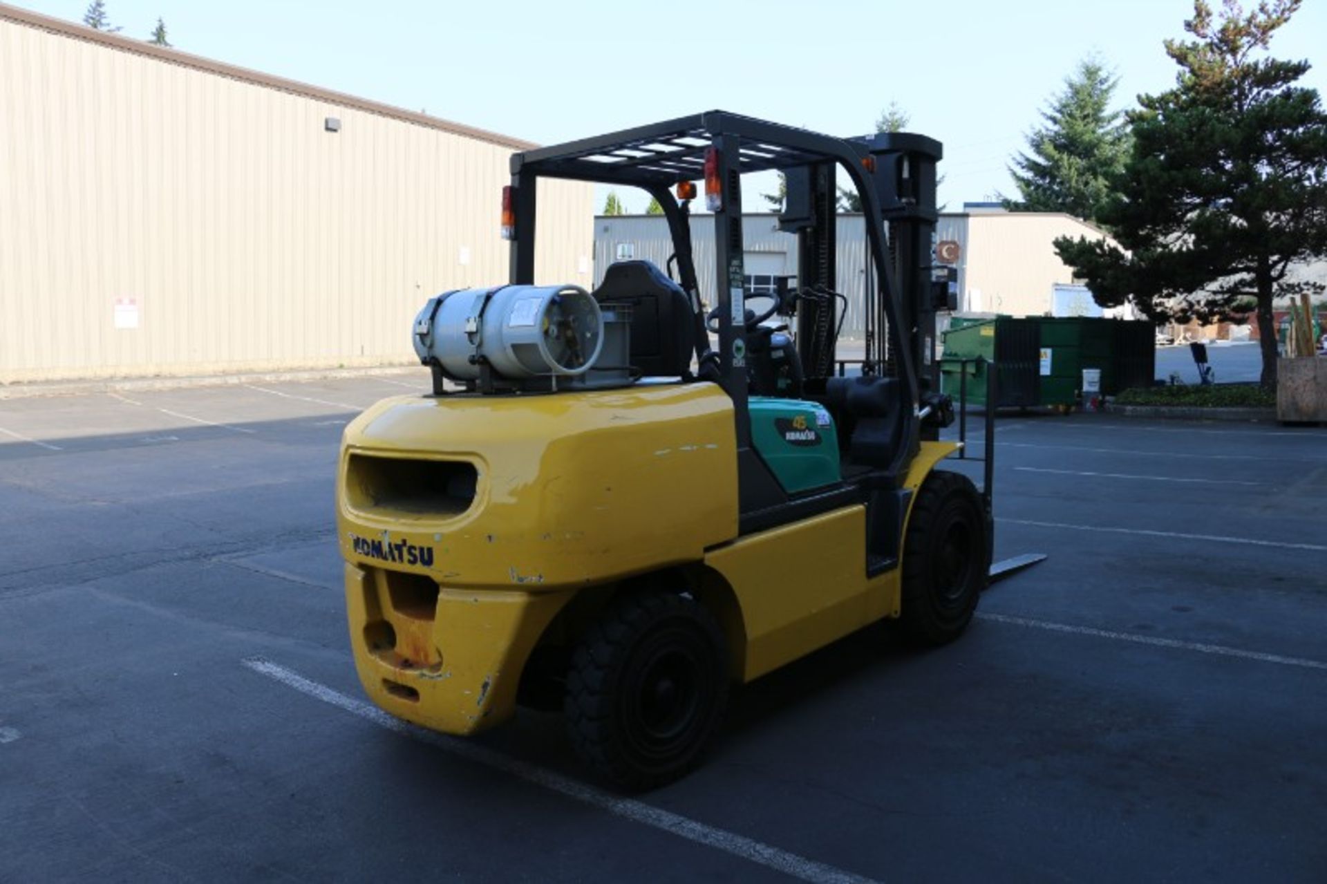 10,000lb Komatsu FG45T-8 Forklift, LPG S/N 136282A, 598 Hours, New 2013 - Image 3 of 8