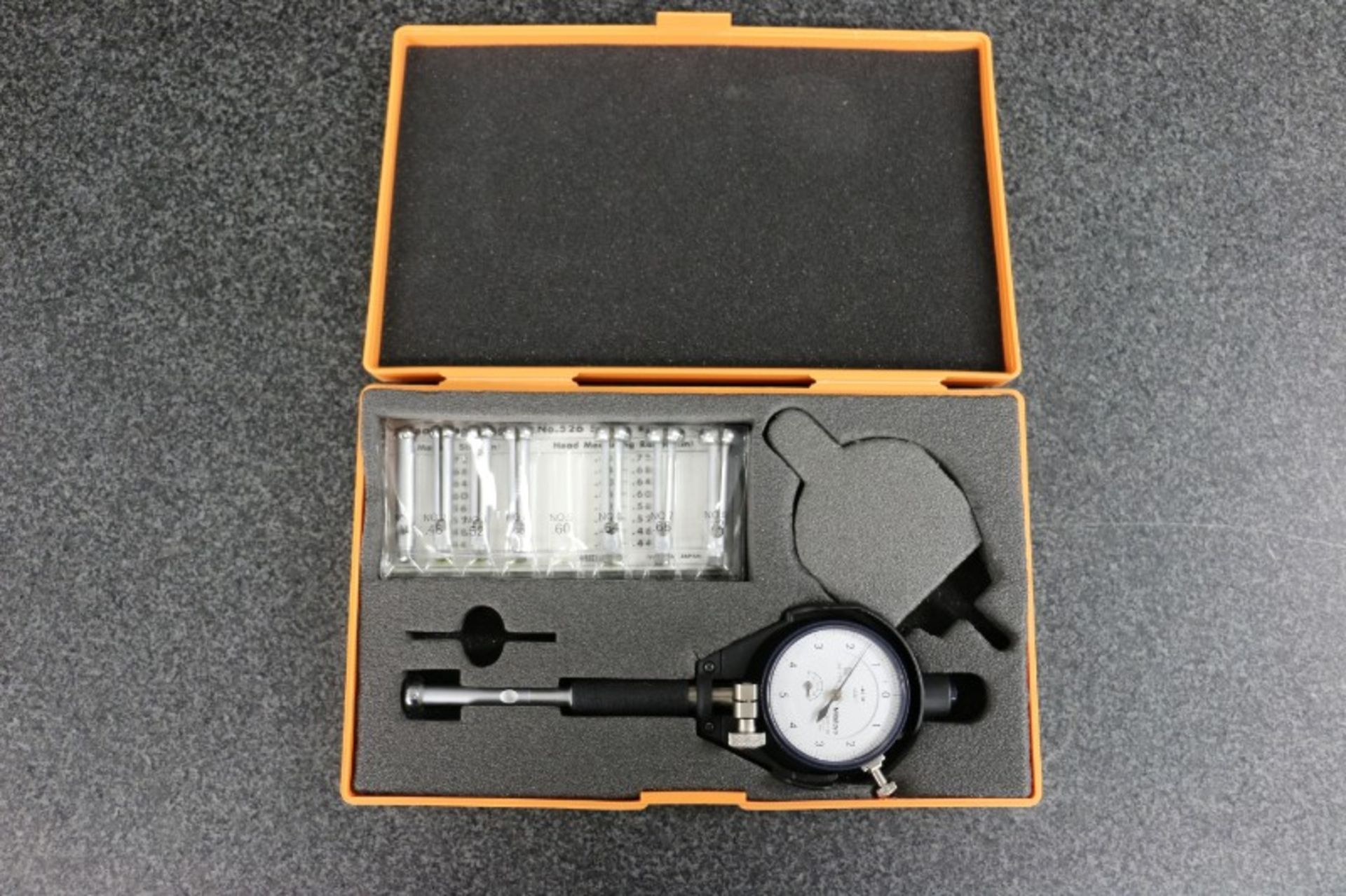 Mitutoyo Dial Bore Gage .400 - .700