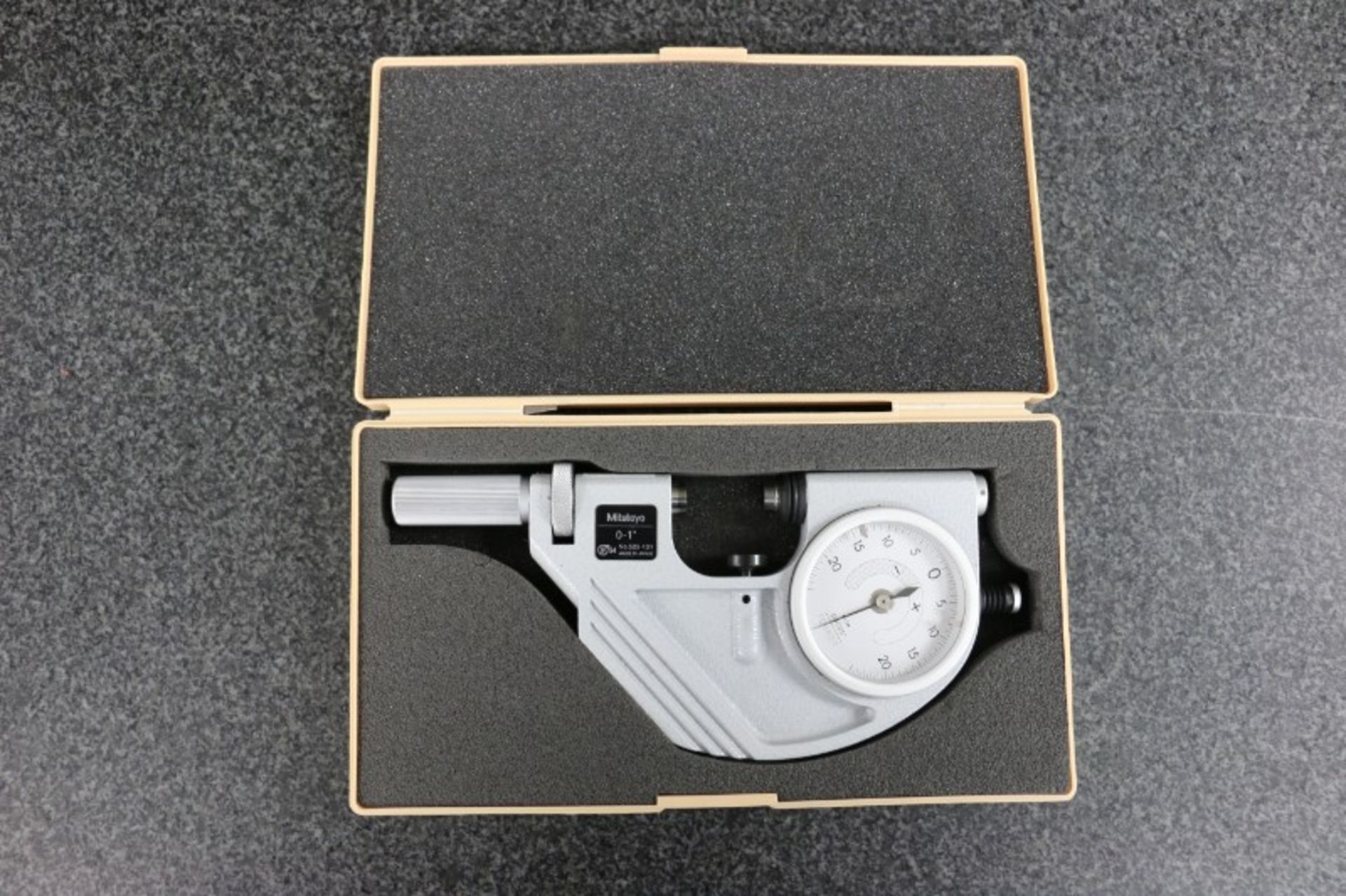 Mitutoyo 0 - 1" Super Micrometer