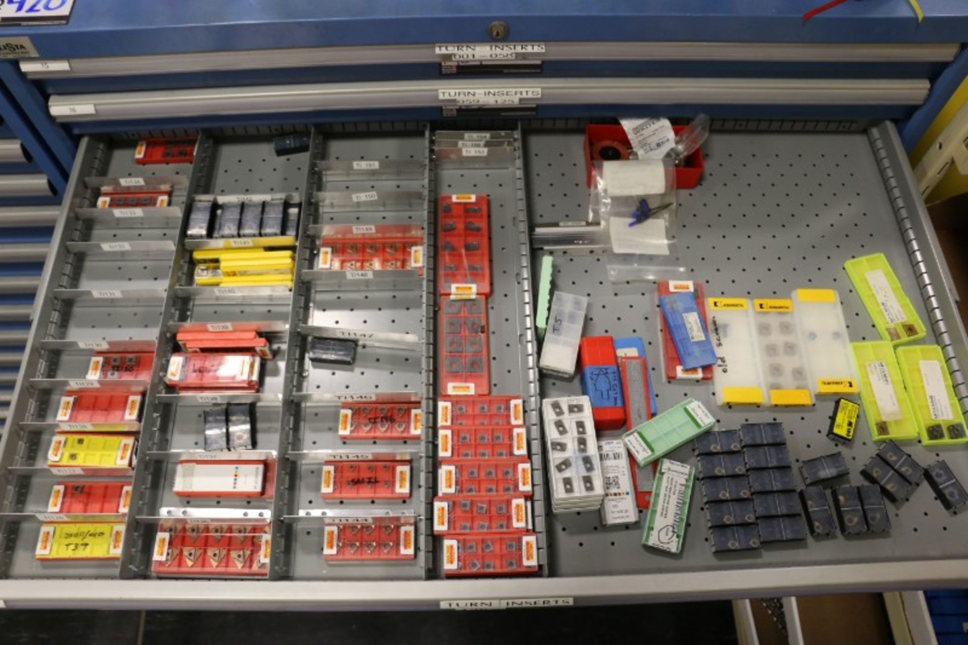 Drawer with Assorted Carbide Inserts - Image 3 of 3