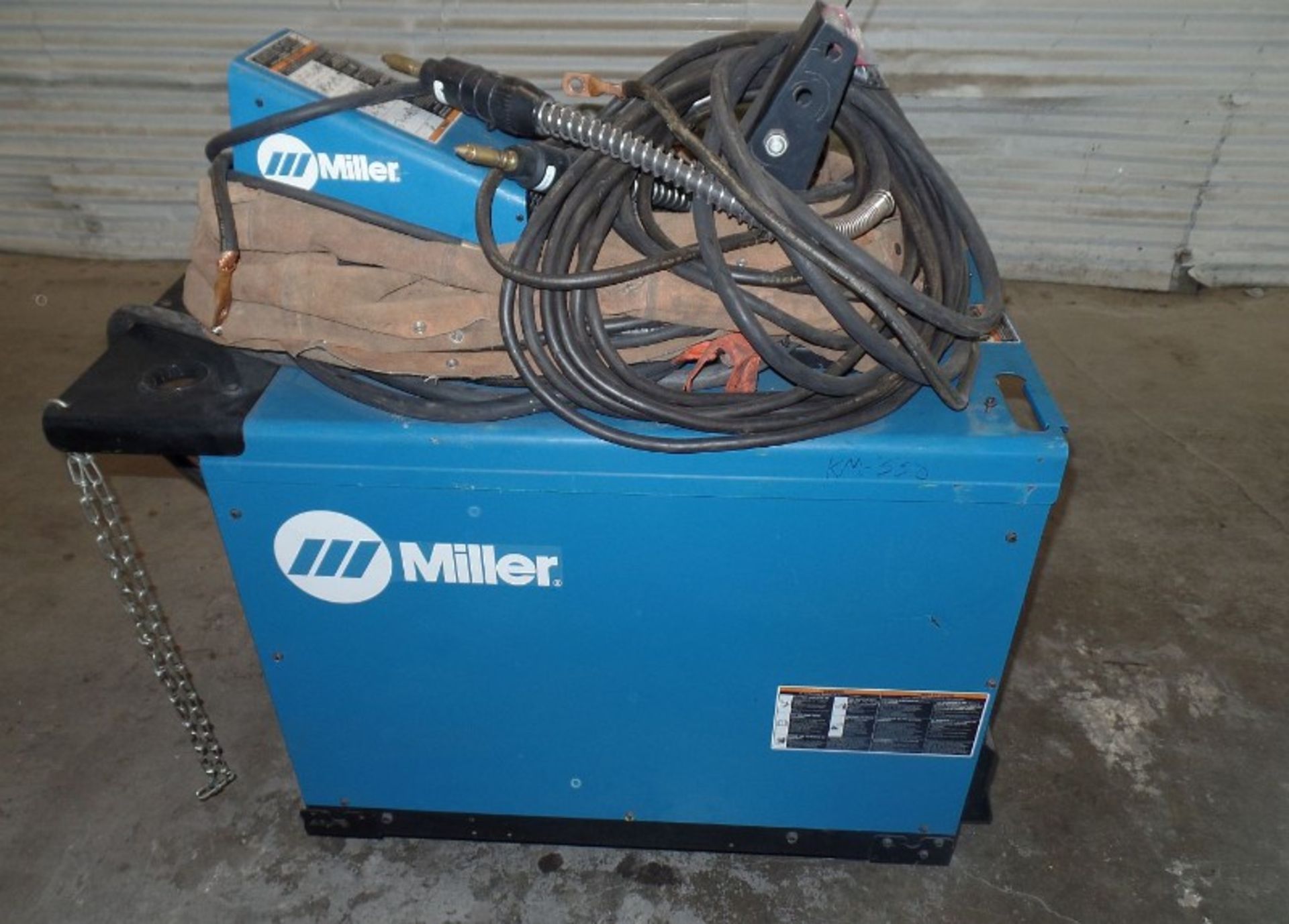 Miller Deltaweld 452 MIG Welder, wire feeder, s/n MC331029C - Image 2 of 5