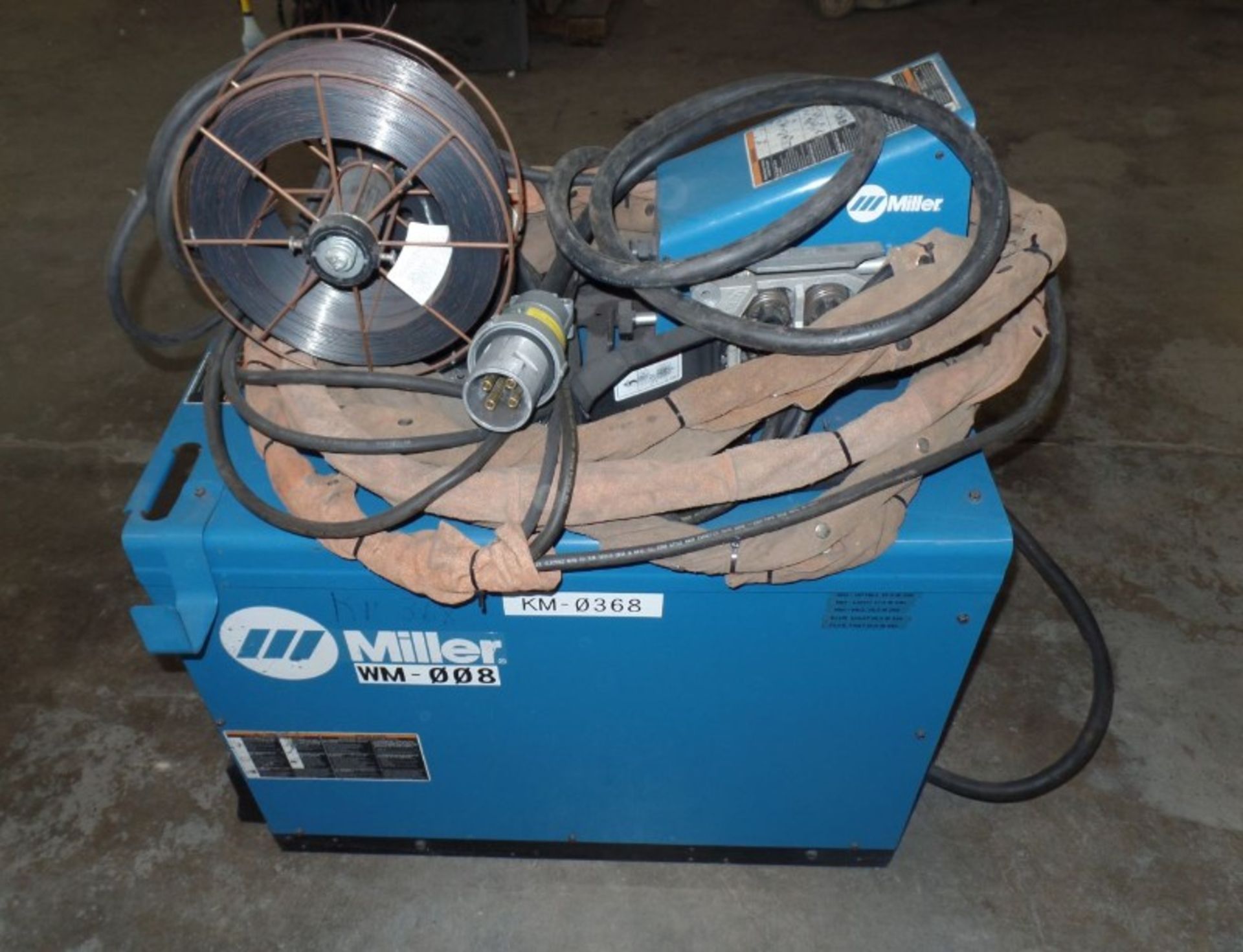 Miller Deltaweld 452 MIG Welder, wire feeder, s/n MC480023C - Image 5 of 6