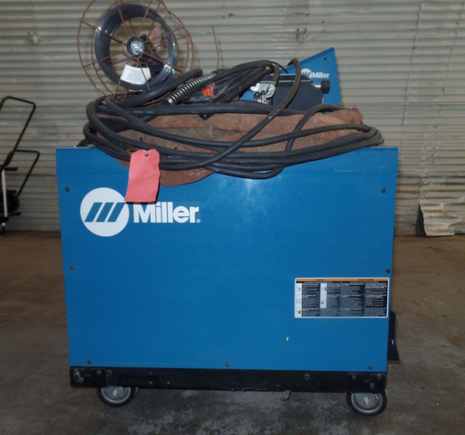 Miller Deltaweld 452 MIG Welder, wire feeder, s/n MC470022C - Image 3 of 6