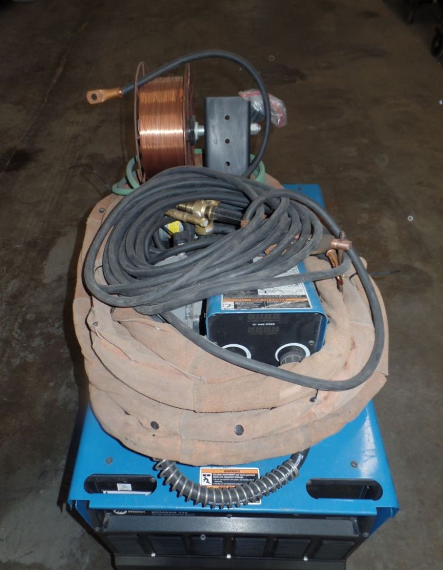 Miller Deltaweld 452 MIG Welder, wire feeder, s/n MC480016C - Image 4 of 5