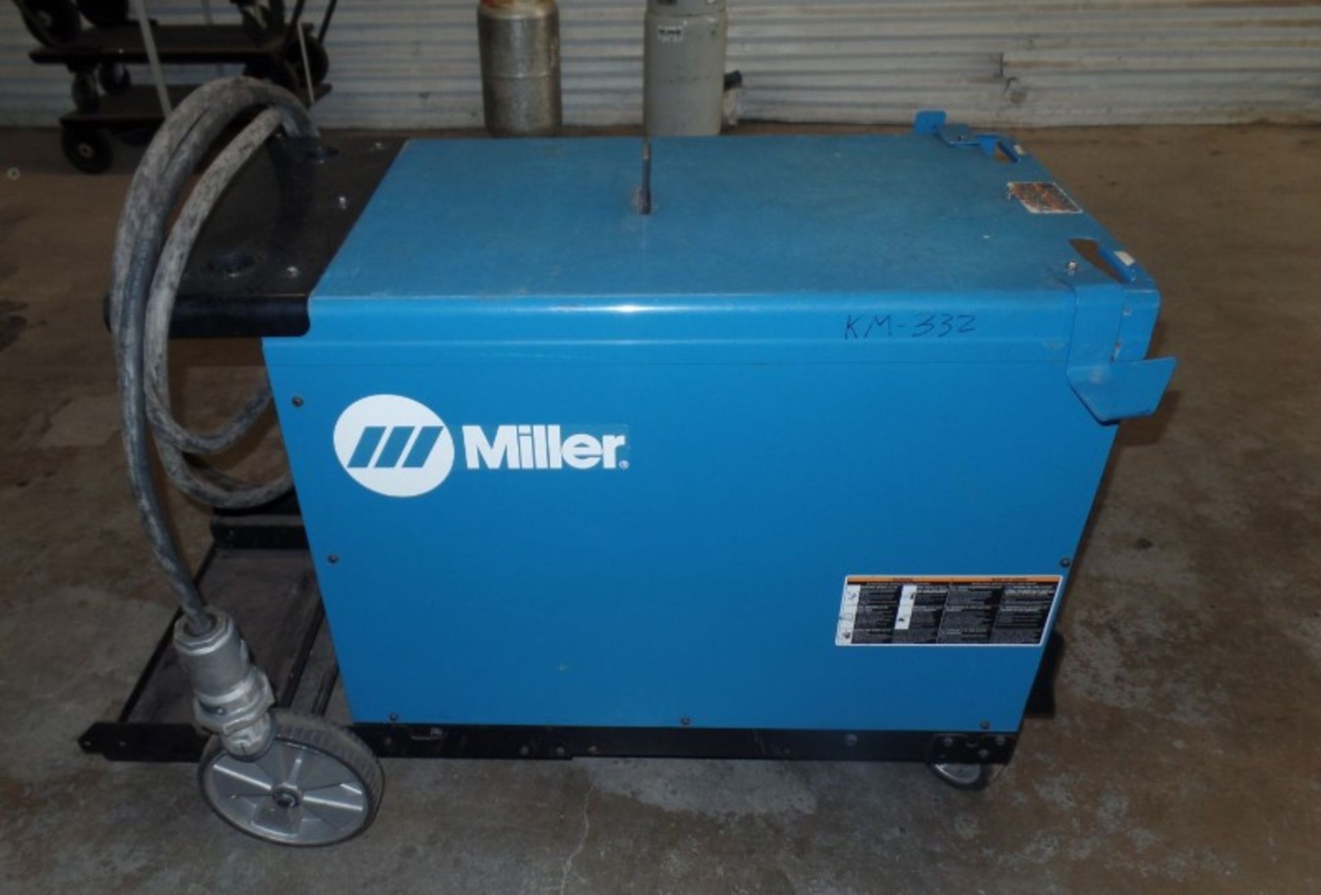 Miller Deltaweld 452 MIG Welder, wire feeder, s/n MC480025C - Image 5 of 7