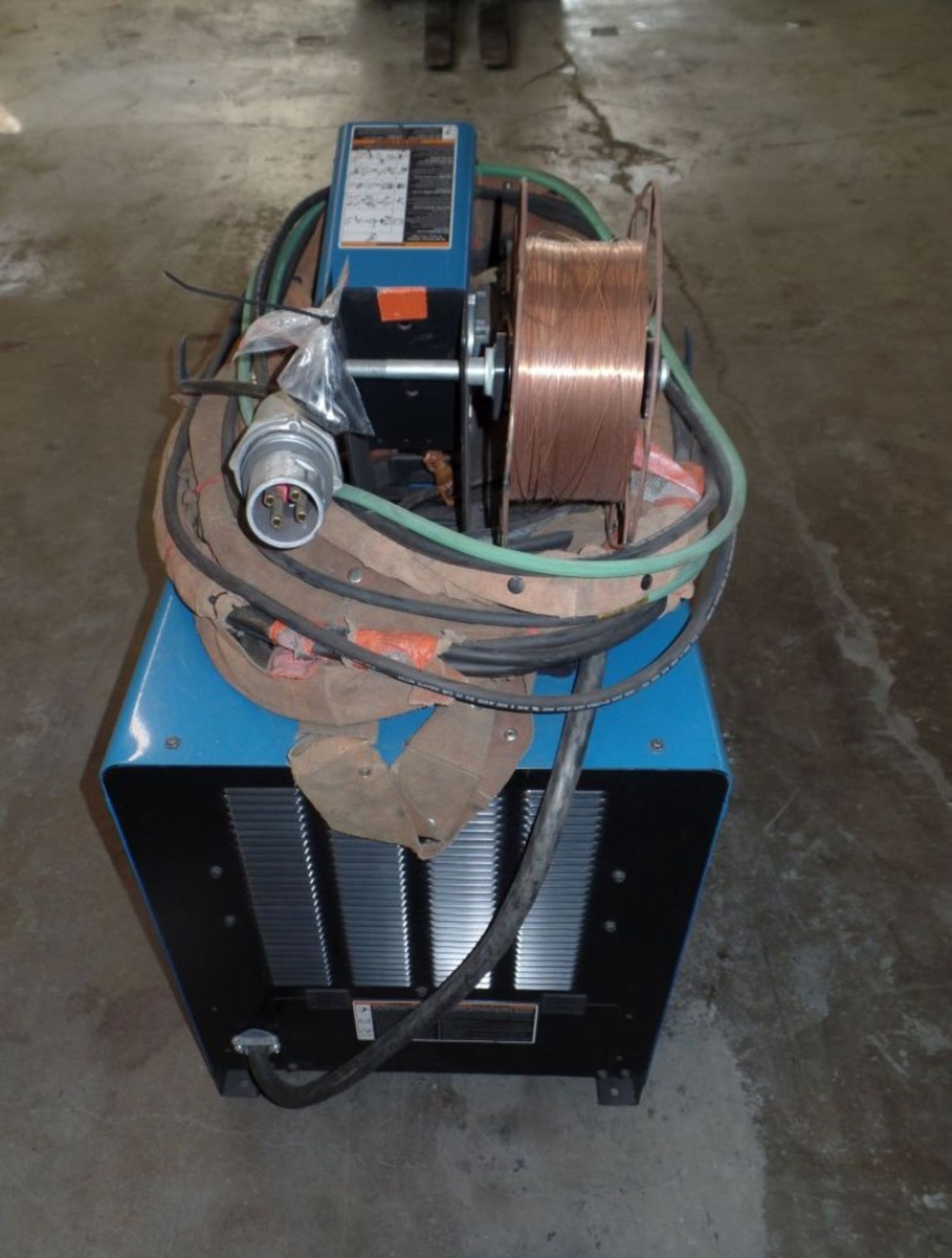 Miller Deltaweld 452 MIG Welder, wirefeeder, s/n MC480014C - Image 4 of 6