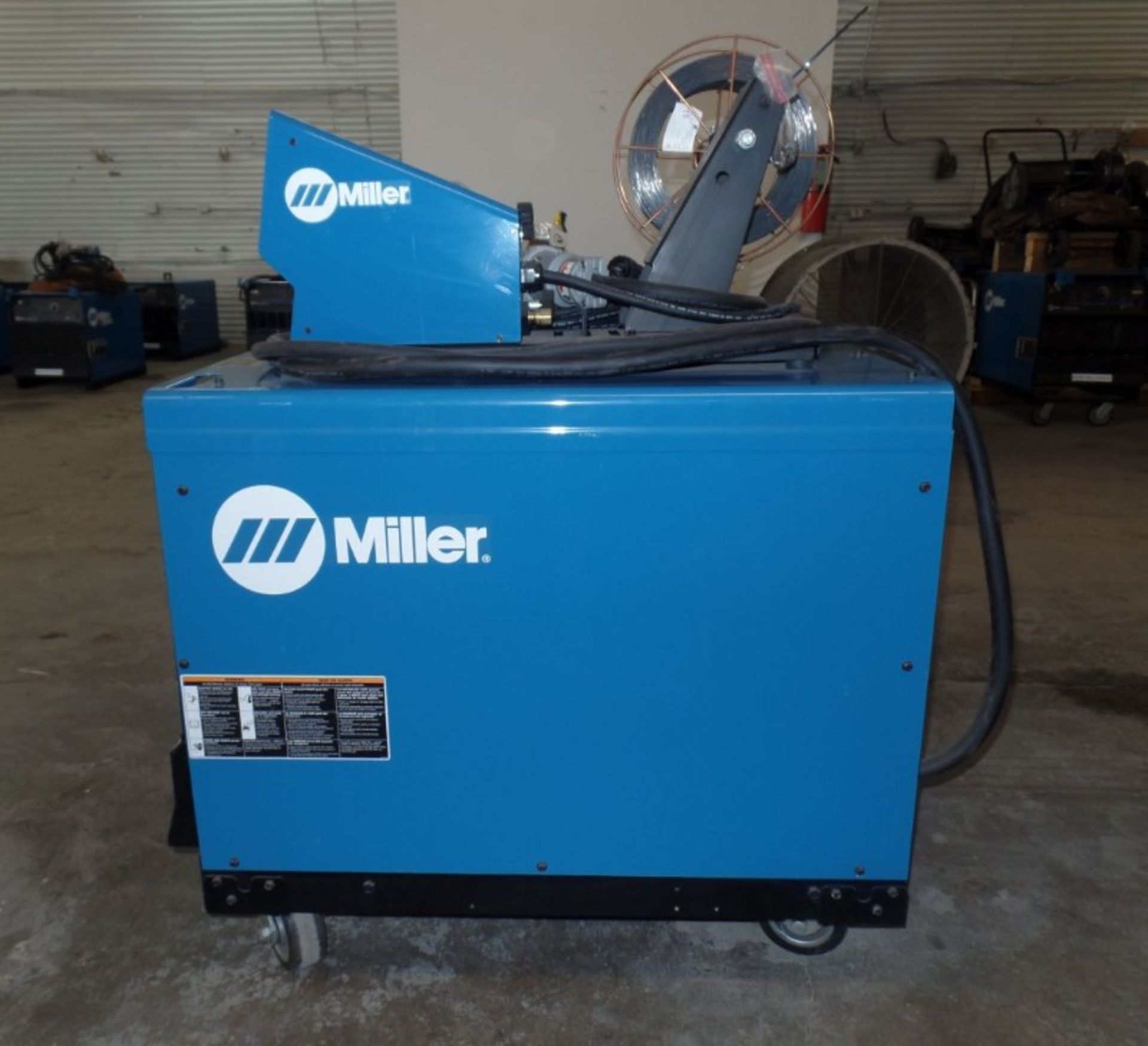 Miller Deltaweld 452 MIG Welder, wire feeder, s/n MC11017C - Image 4 of 5