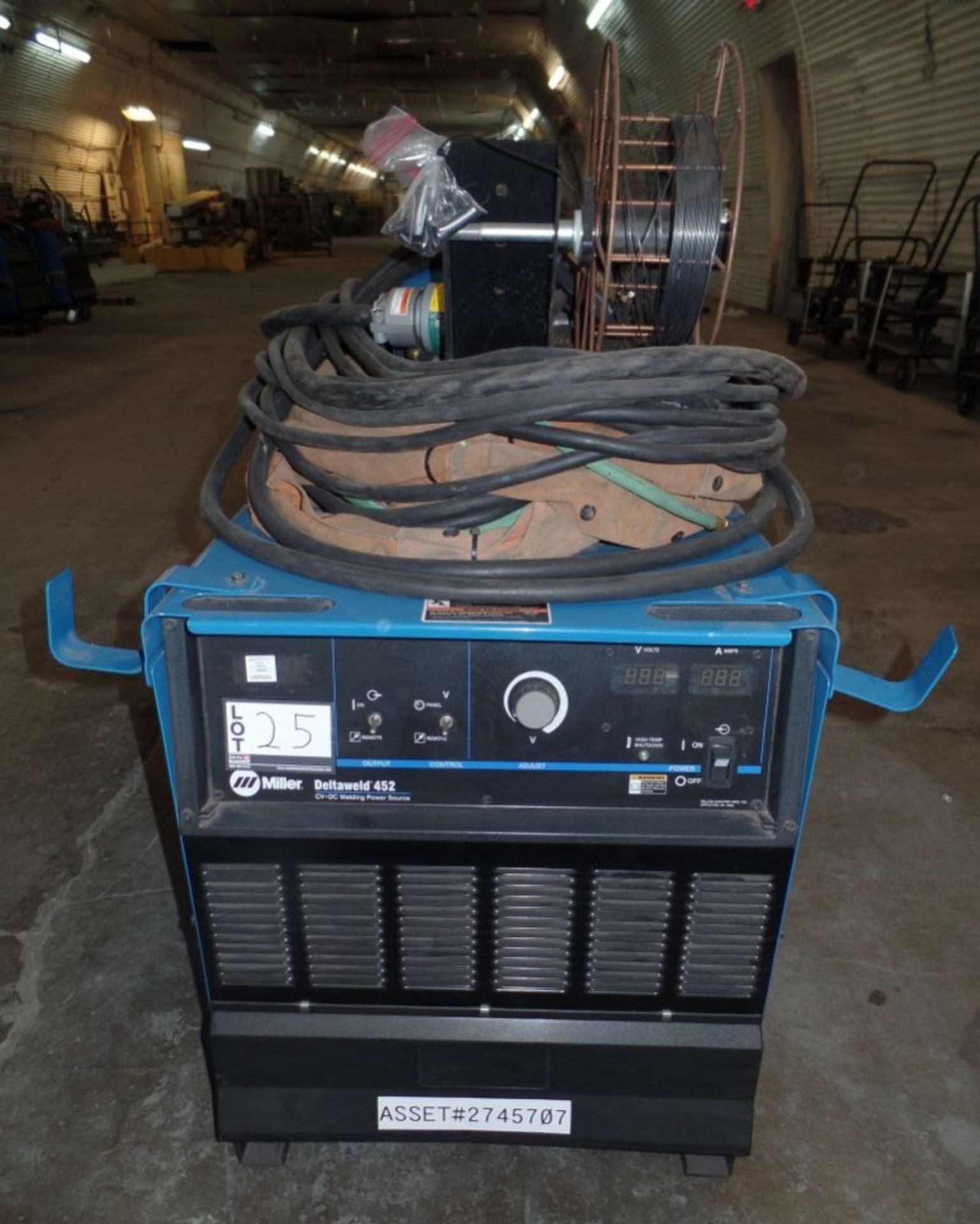 Miller Deltaweld 452 MIG Welder, wire feeder, s/n MC480018C