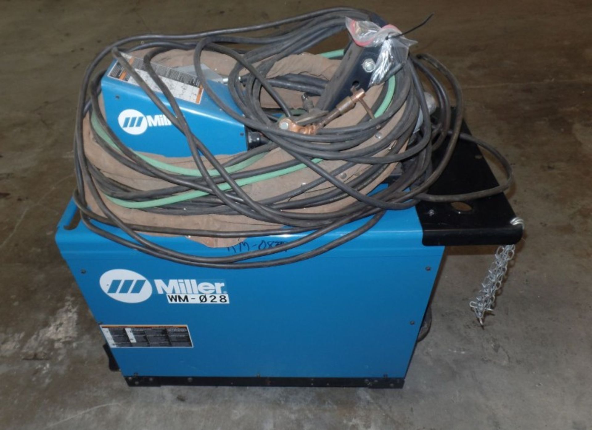 Miller Deltaweld 452 MIG Welder, wire feeder, s/n MC400288C - Image 4 of 5