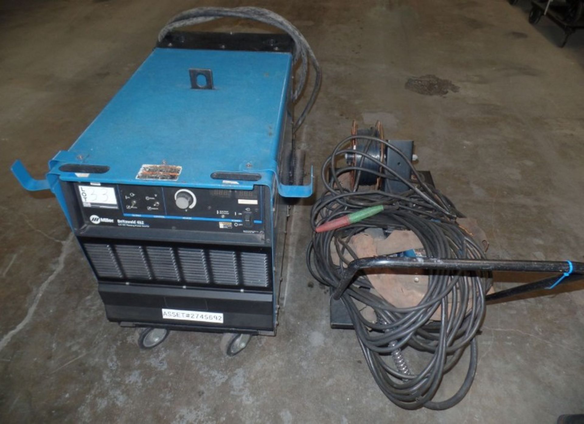 Miller Deltaweld 452 MIG Welder, wire feeder, s/n MC480025C - Image 2 of 7