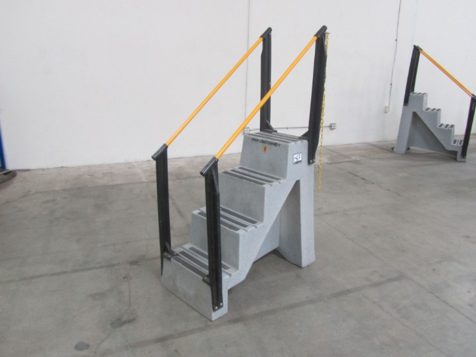 Rolling warehouse stairs, poly, 4 step, handrail, 500lb capacity - Image 3 of 4