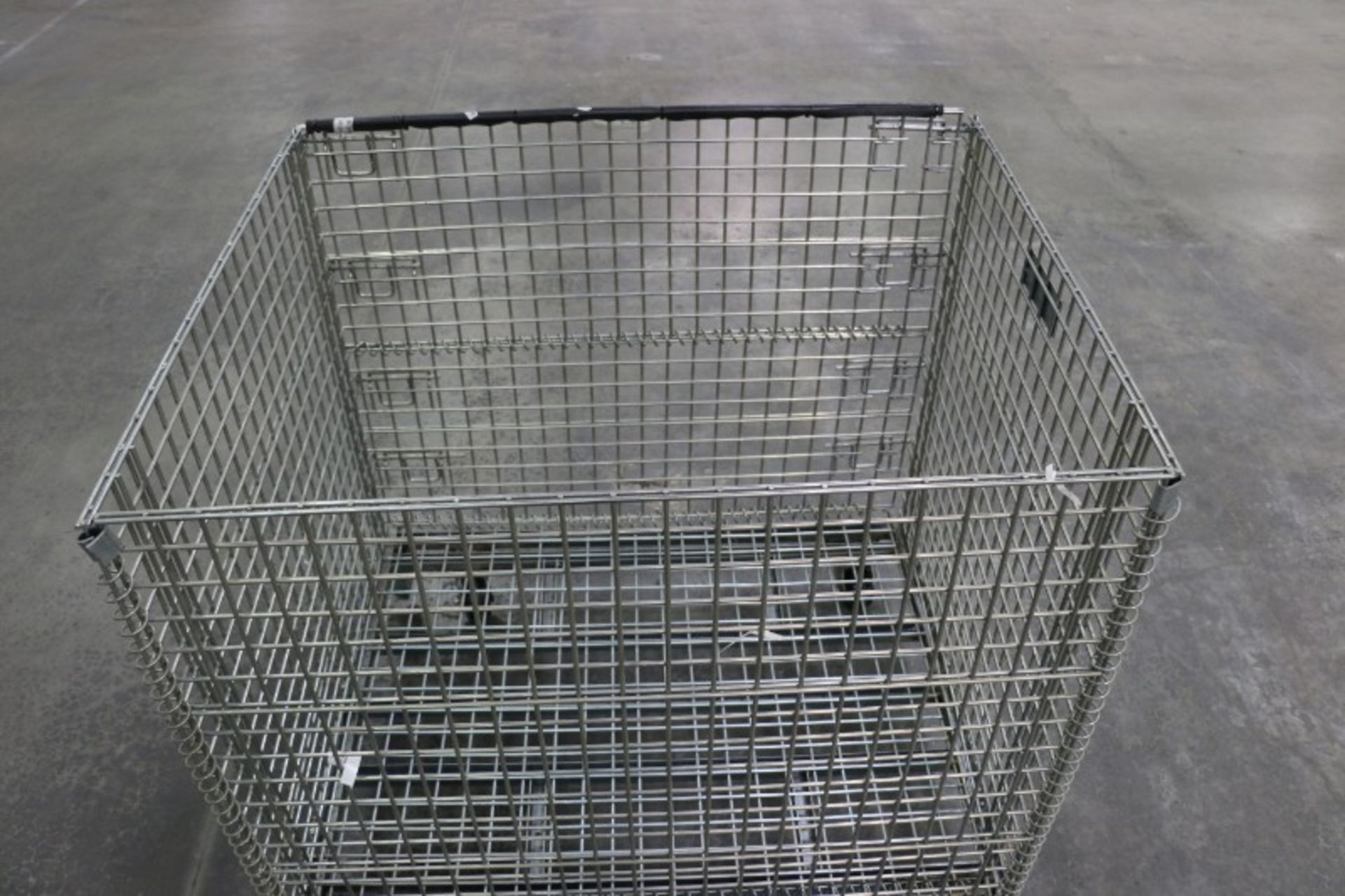 Rolling Wire Gaylord, 46"W x 39"L x 36"h, 2800lb capacity, collapsible - Image 4 of 5
