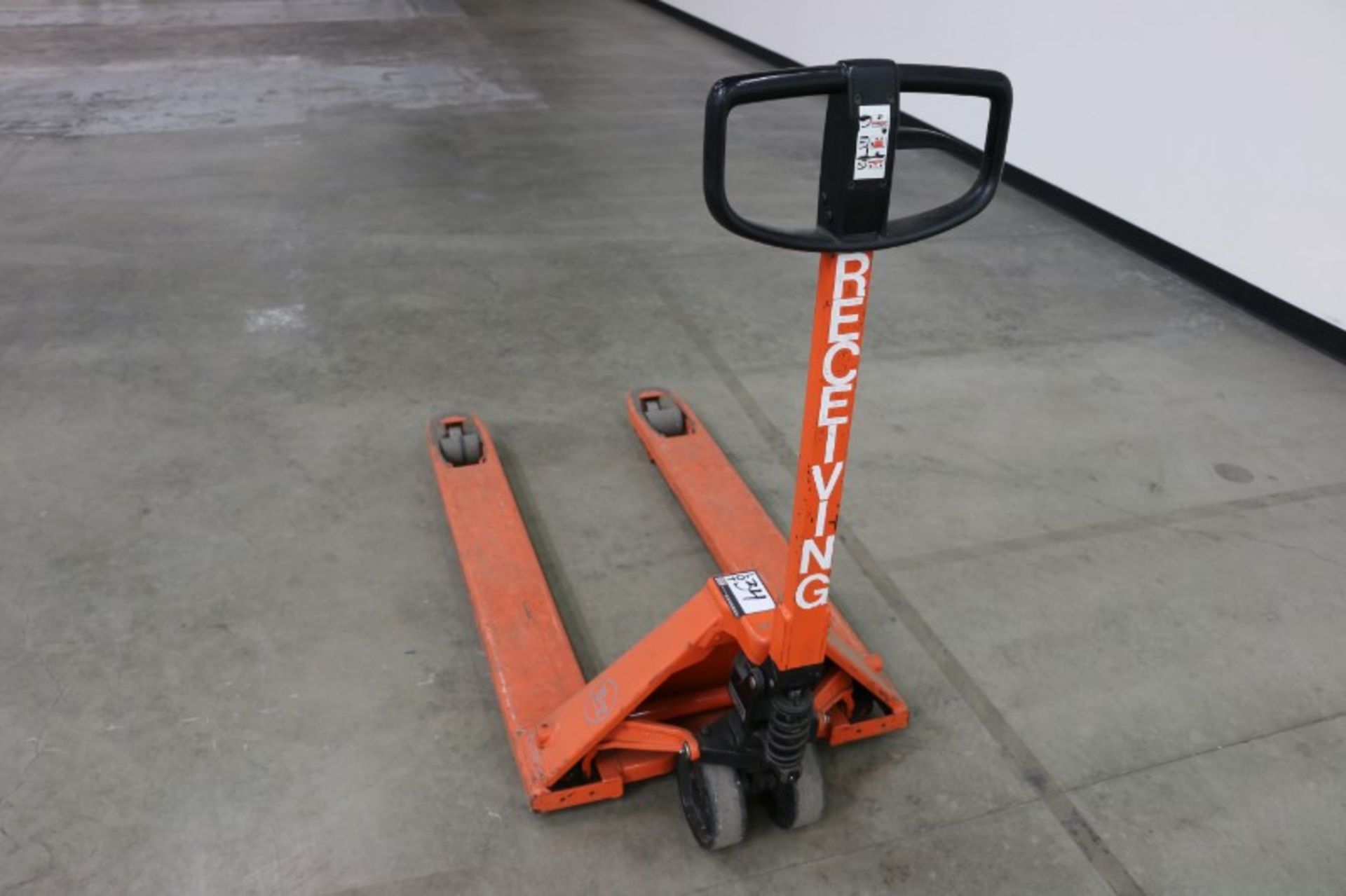 Pallet Jack, BT 5000lb cap.