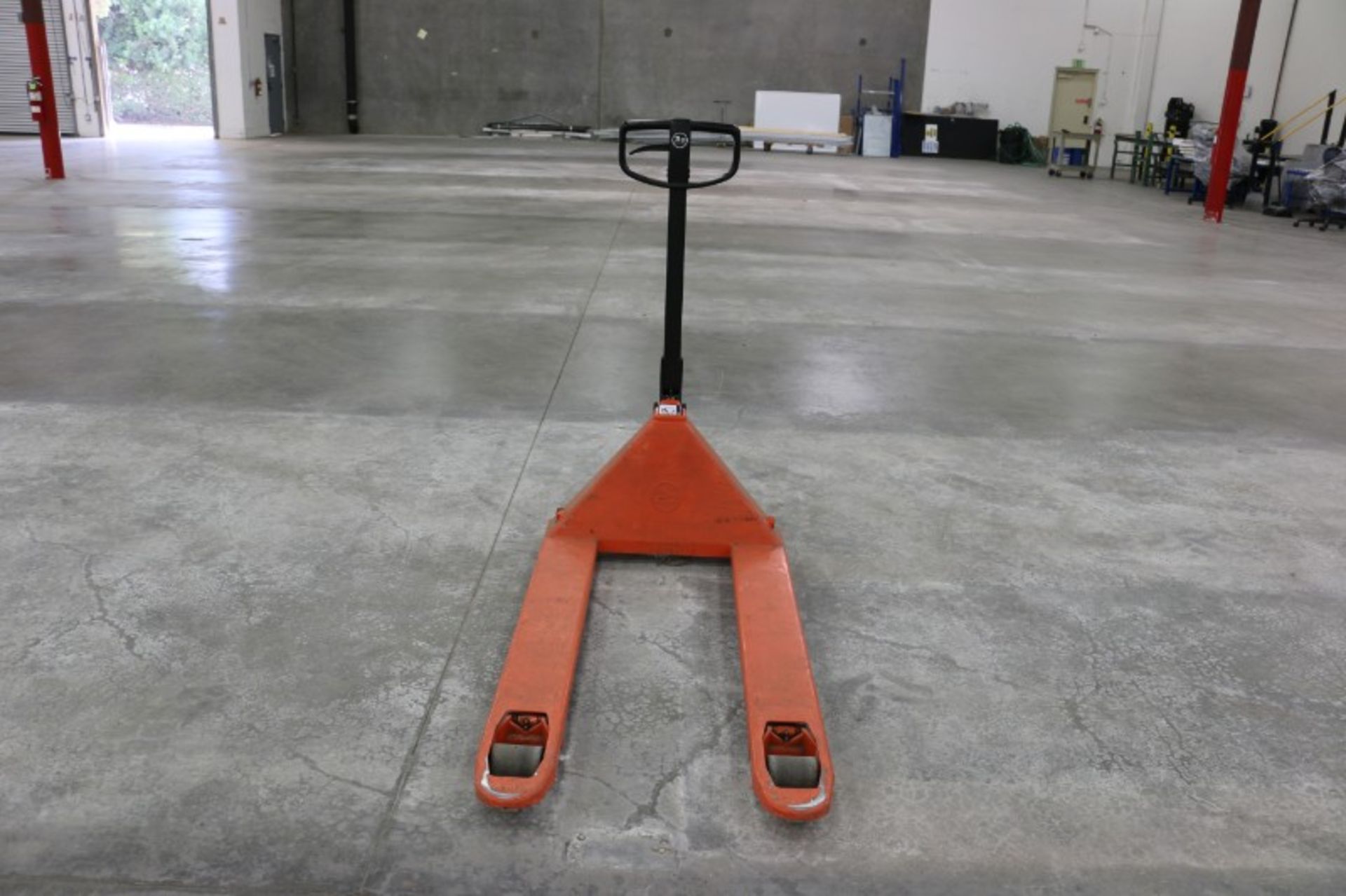 Pallet Jack, BT 5000lb cap. - Image 4 of 4