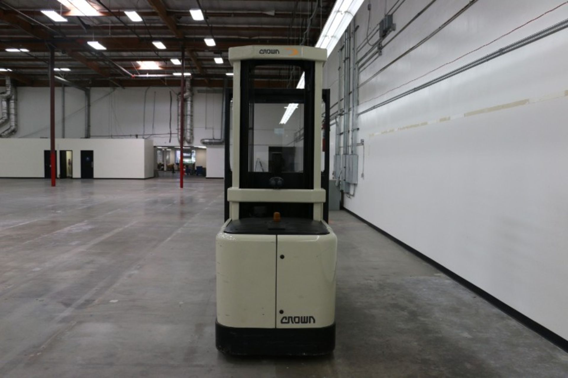 Crown SP3020-30 Order Picker, electric, 3000lb capacity, 240" lift height, s/n 1A183429, with - Image 3 of 7