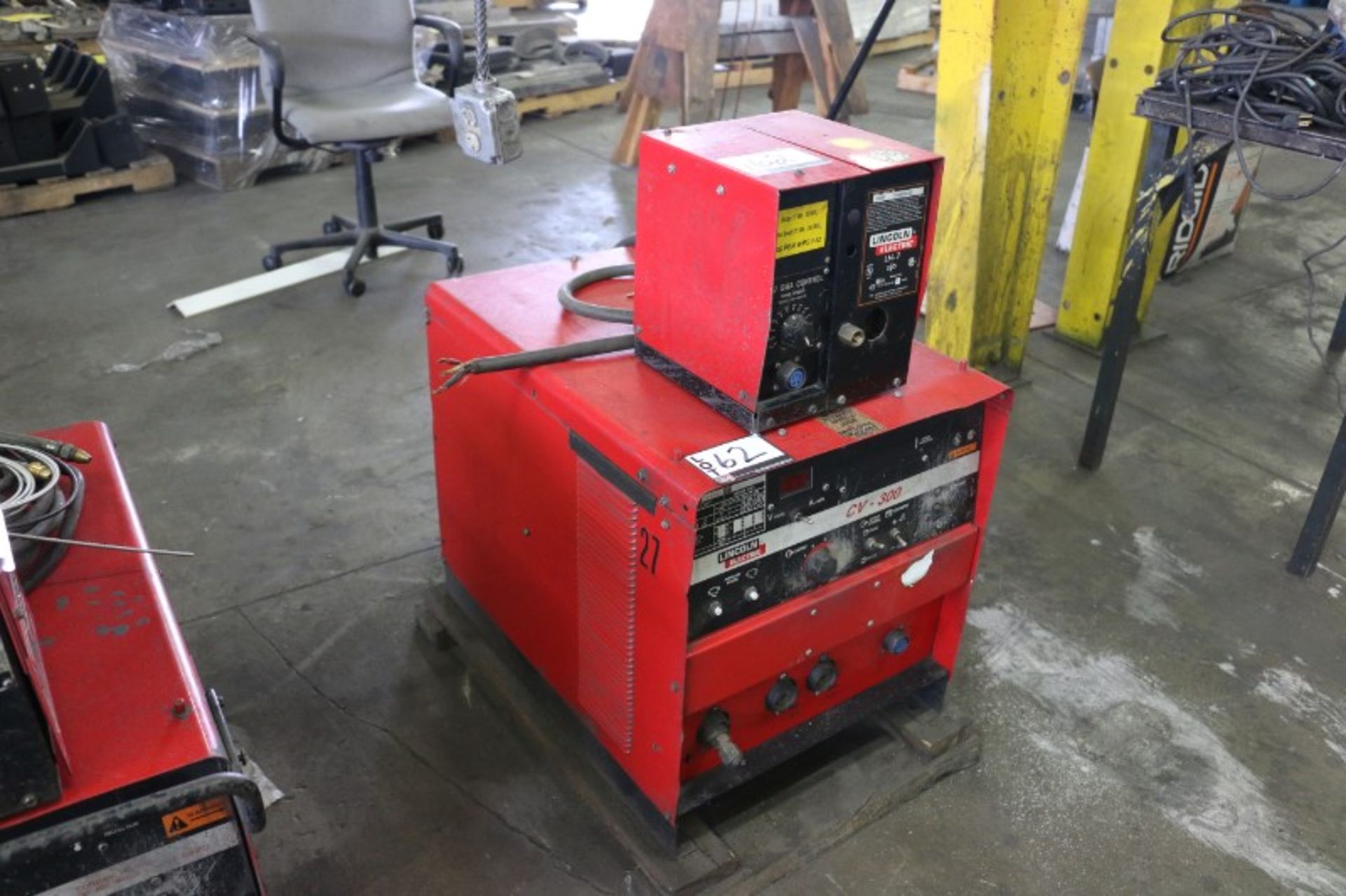 Lincoln Electric Idealarc CV-300 Arc Welder S/N U1951105213 with Lincoln Electric LN-7 Wire Feeder - Image 2 of 5