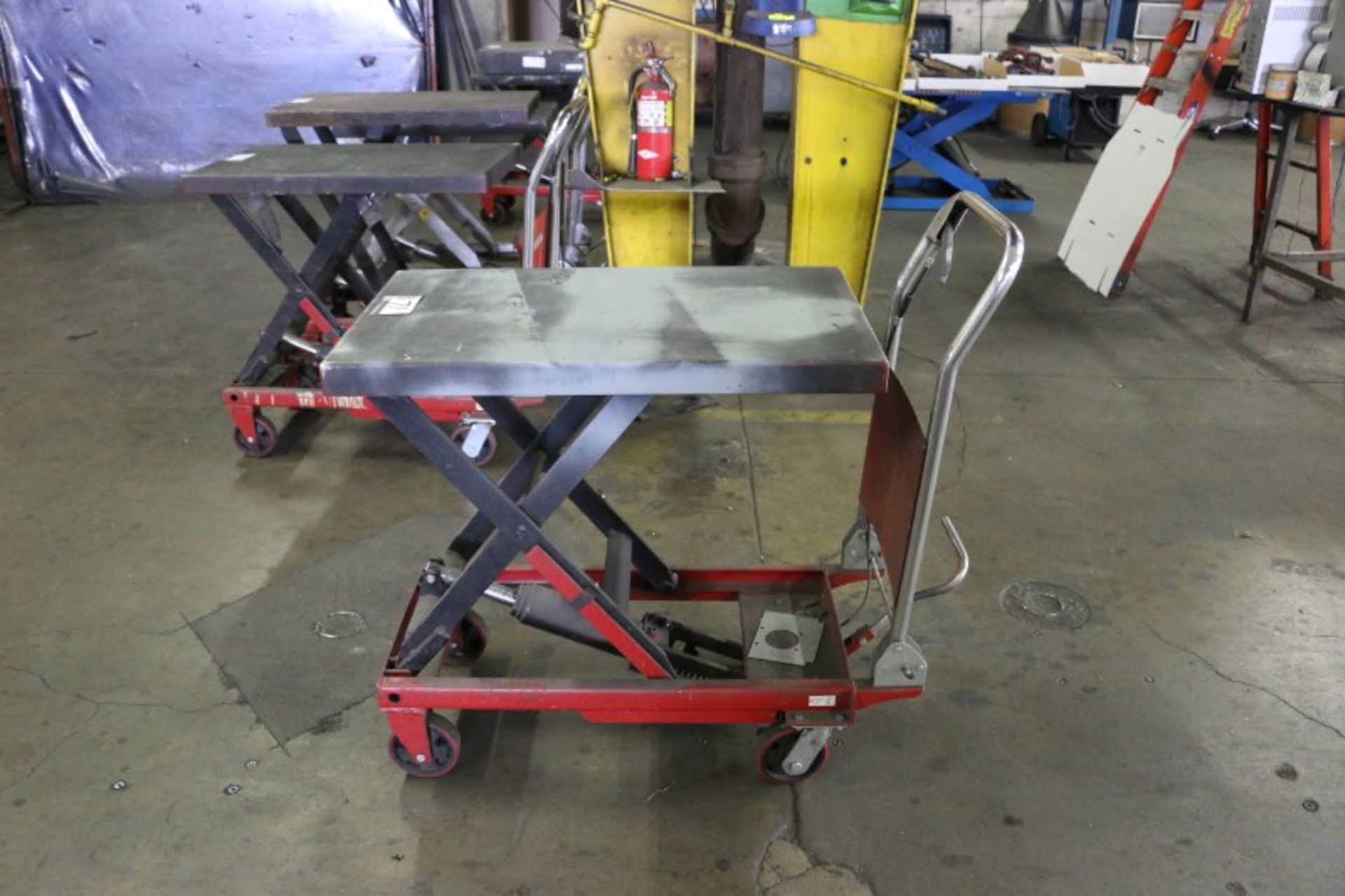 Uline H-1486 Lift Table 660lb Cap. - Image 2 of 4