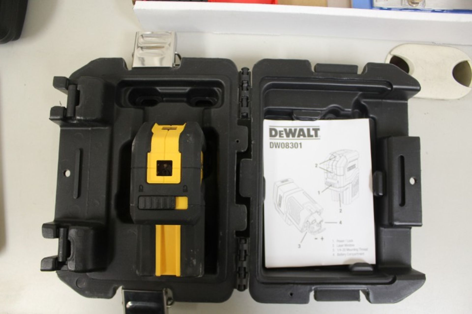 DeWalt DW08301 Self Leveling Cross Line Laser - Image 2 of 3