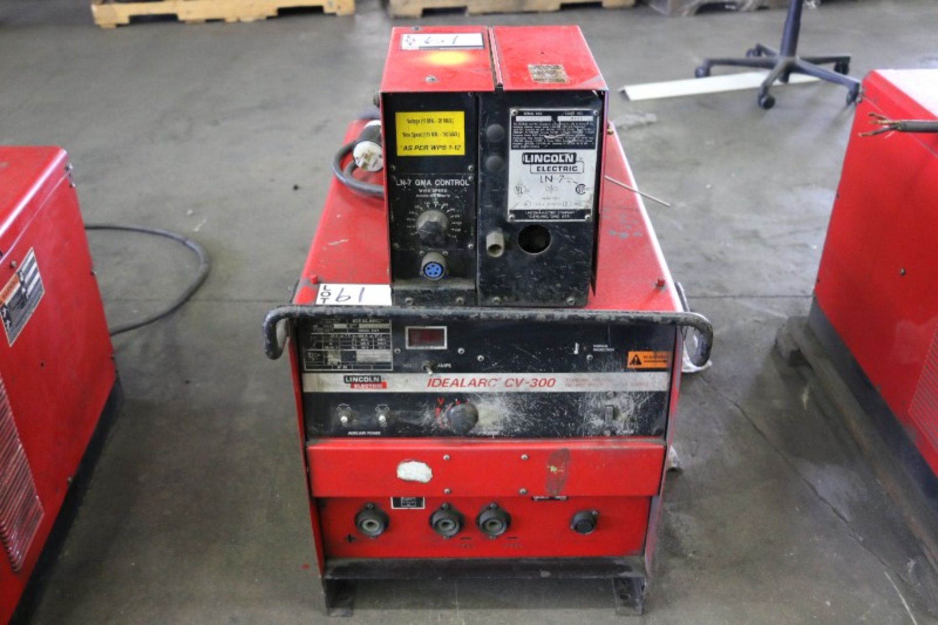 Lincoln Electric Idealarc CV-300 Arc Welder S/N U1940817878 with Lincoln Electric LN-7 Wire Feeder