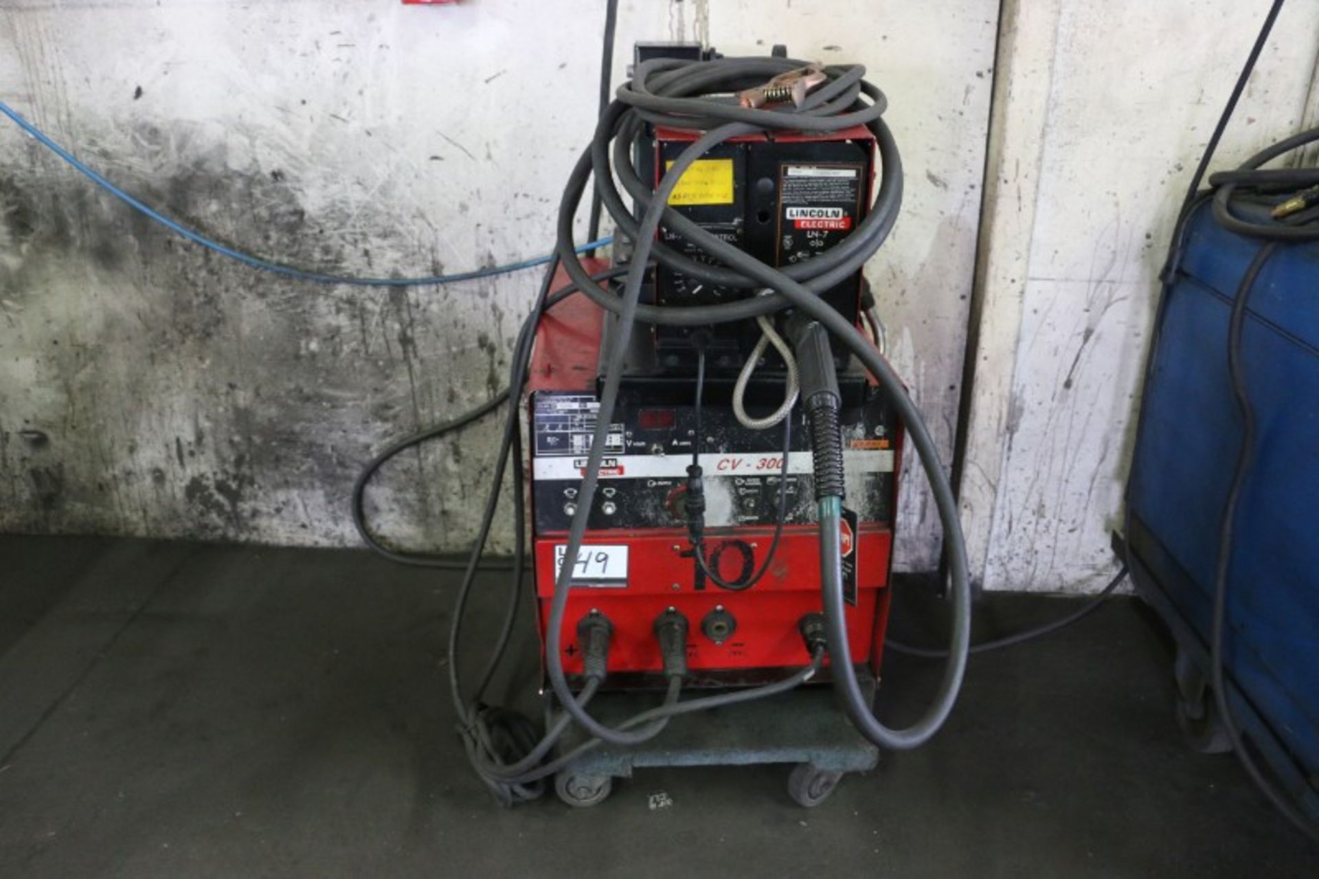 Lincoln Electric CV 300 Arc Welder S/N U1950908141 with Lincoln Electric LN-7 Wire Feeder S/N