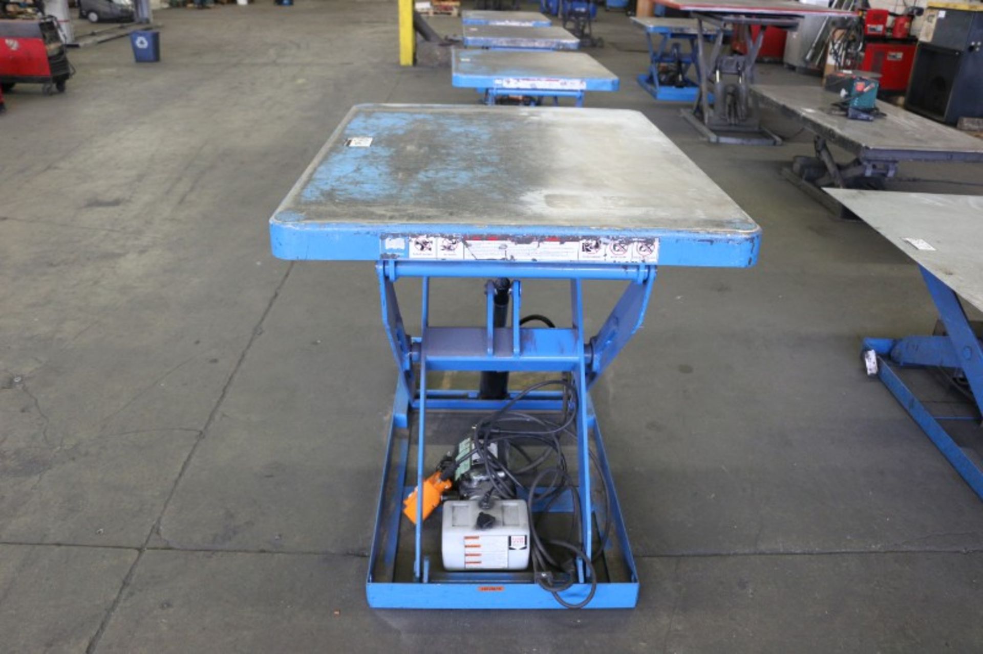 2017, Bishamon Lift2K 2,000lb Cap Scissor Lift Table S/N 1707354 - Image 2 of 4