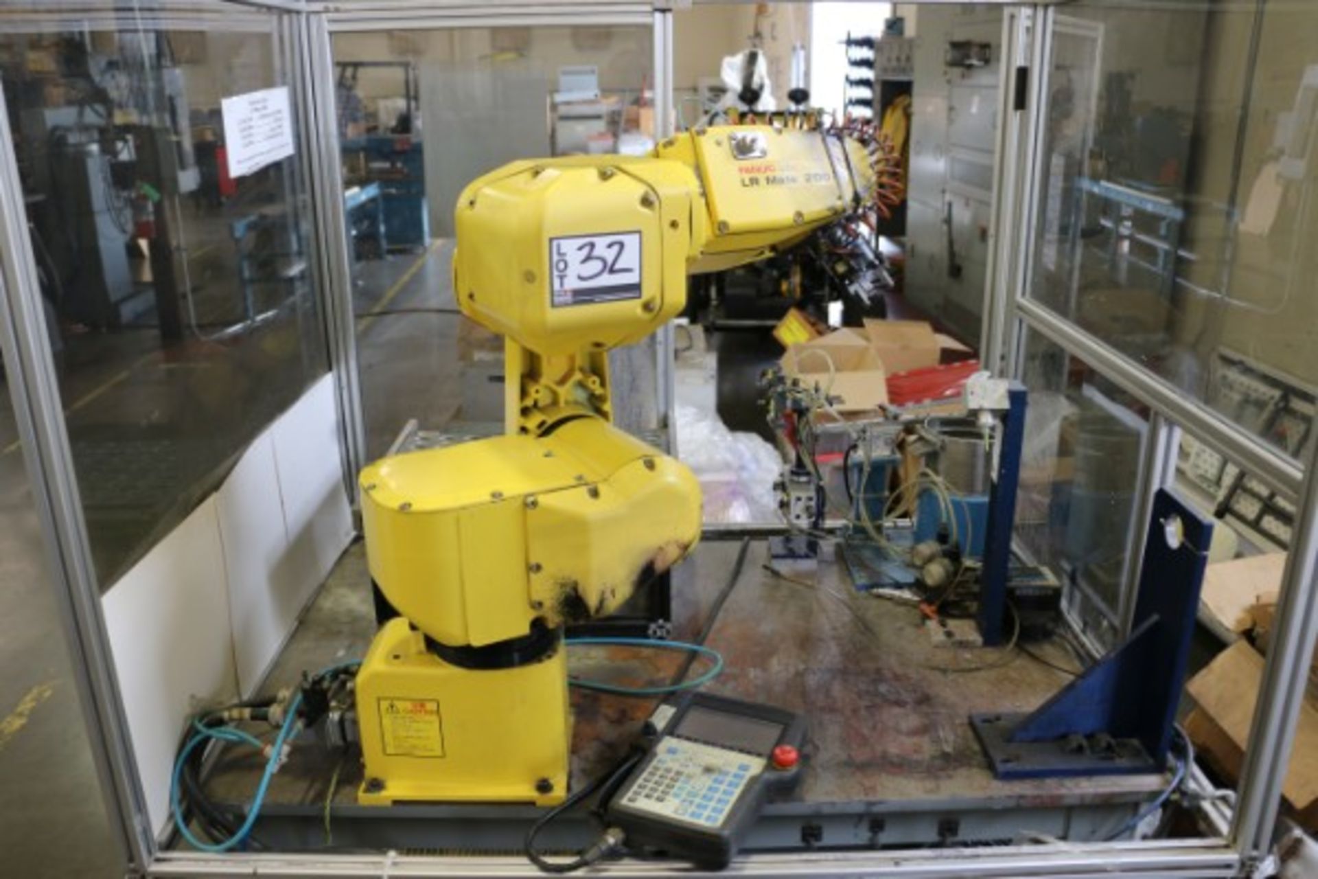 Fanuc LR Mate 200iB Robot, Fanuc System R-J3iB Mate, S/N E02900162, New 2002