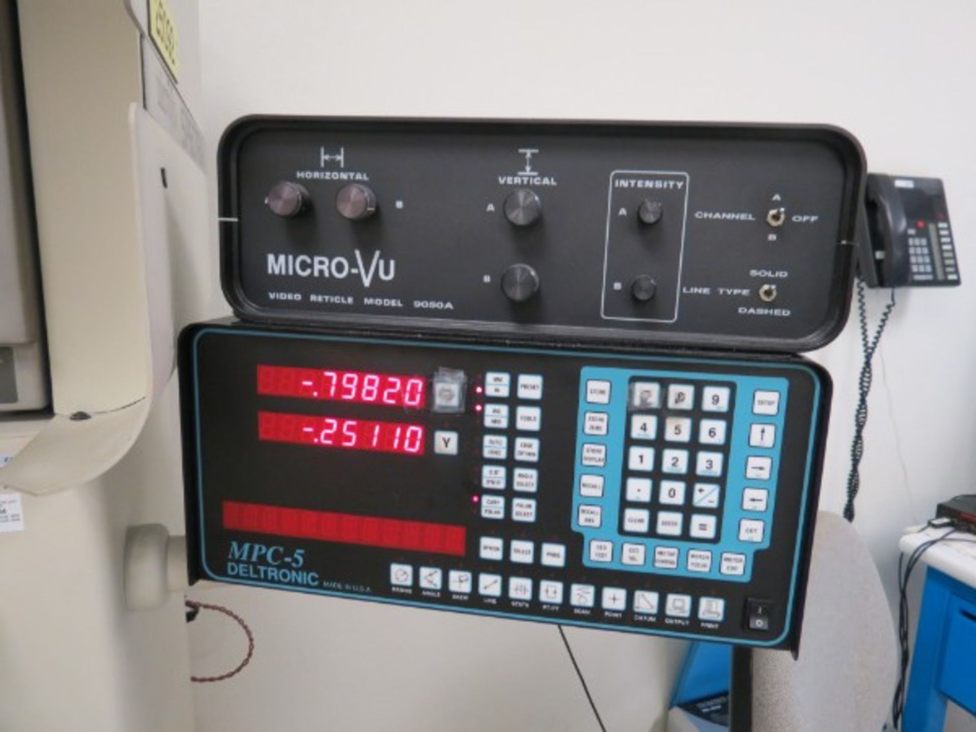 MicroVu Spectra Optical Comparator with video display & Deltronic MPC-5 multi-function DRO - Image 5 of 6