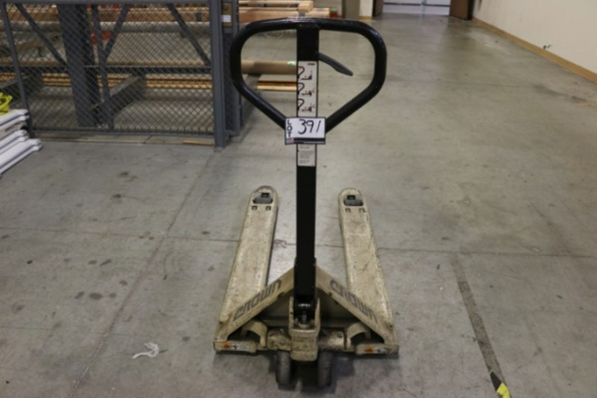 Crown 5500lb Cap Pallet Jack