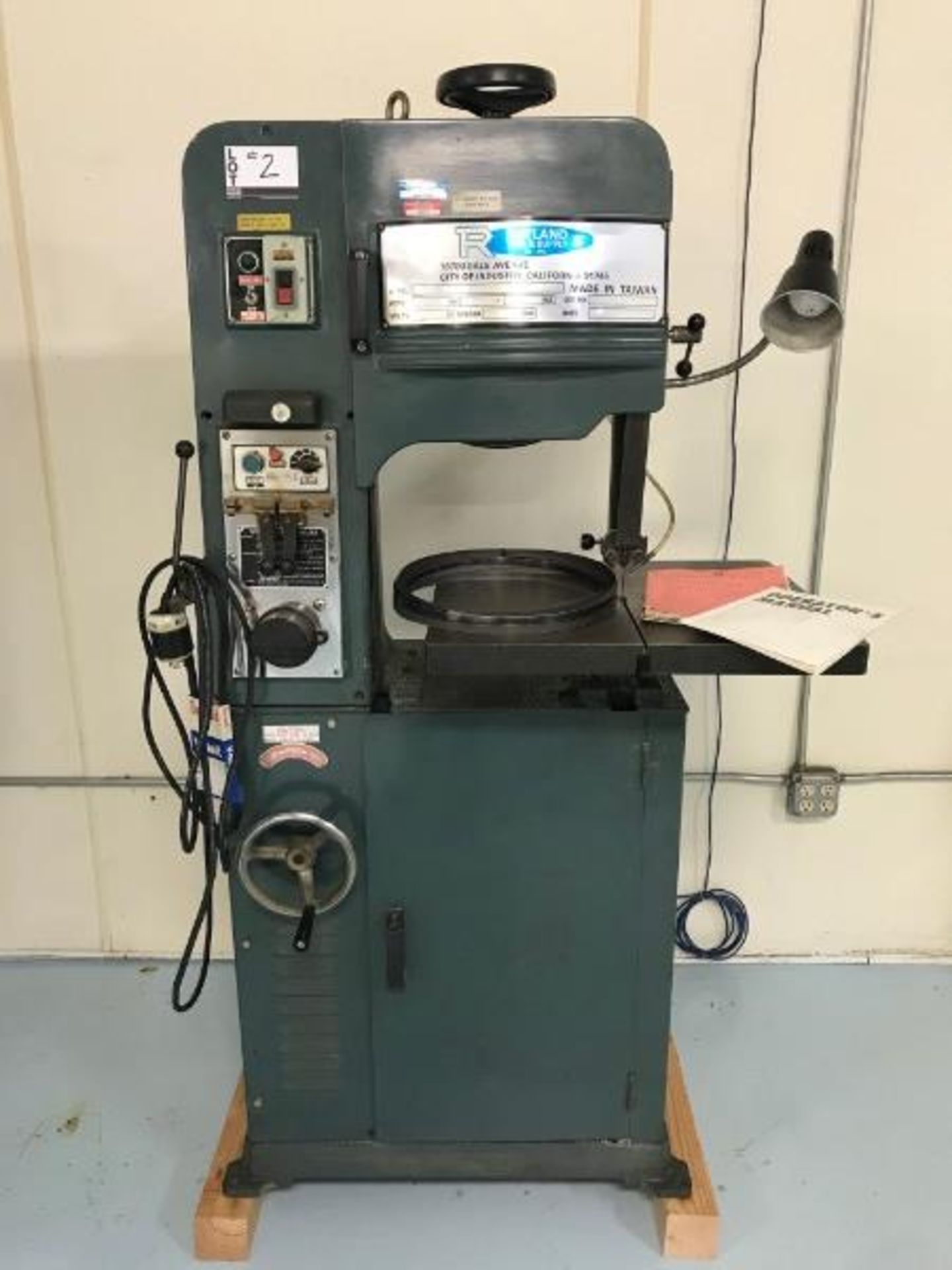 Rutland 26680360 Vertical Bandsaw, S/N 9436670, New 1991 (Located at 4925 Robert J Mathews Pkwy., El - Image 2 of 10