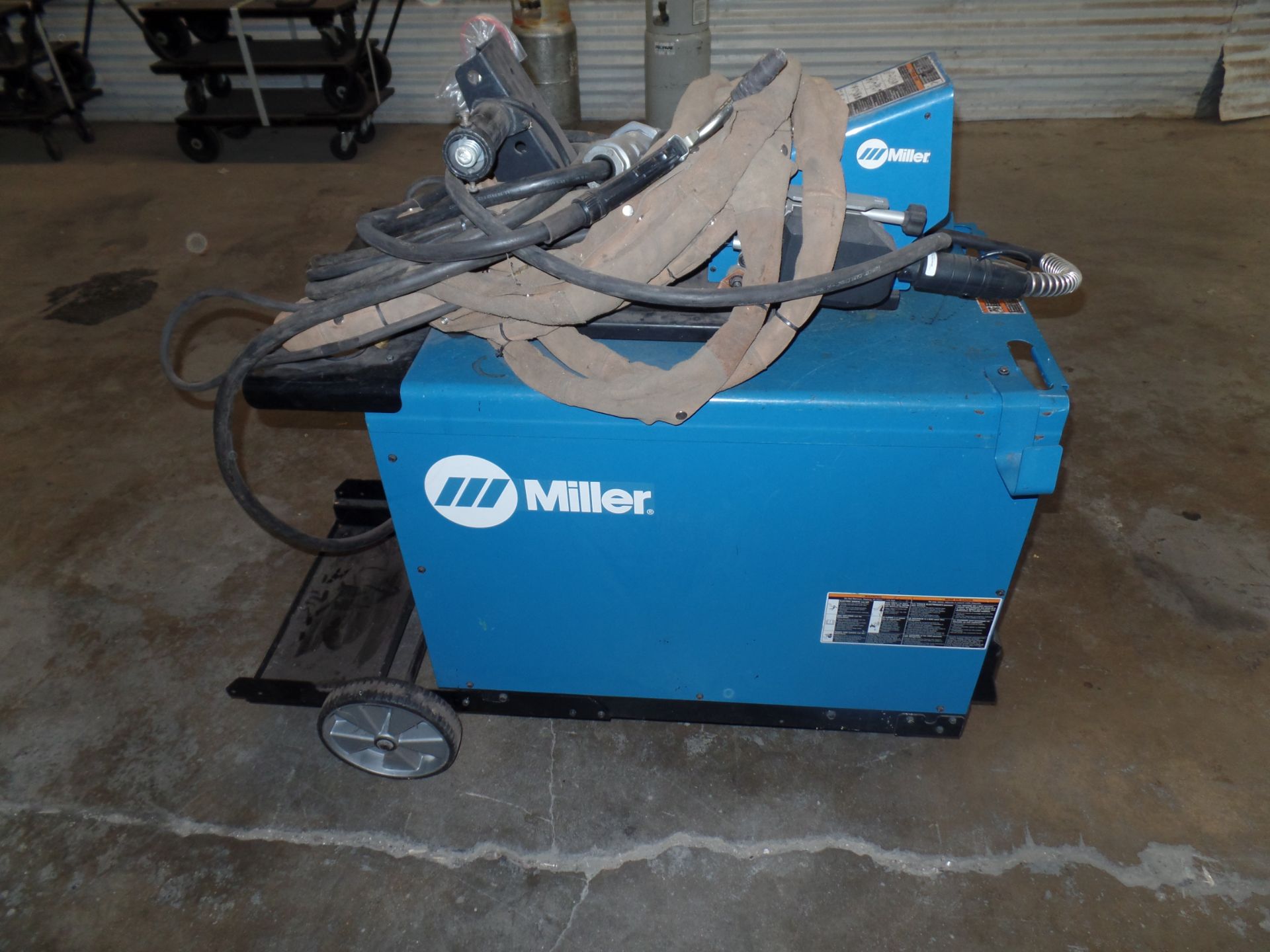 Deltaweld 452 MIG Welder, Wire Feeder, S/N MC470027C (Located in Fort Worth, TX) - Image 4 of 6