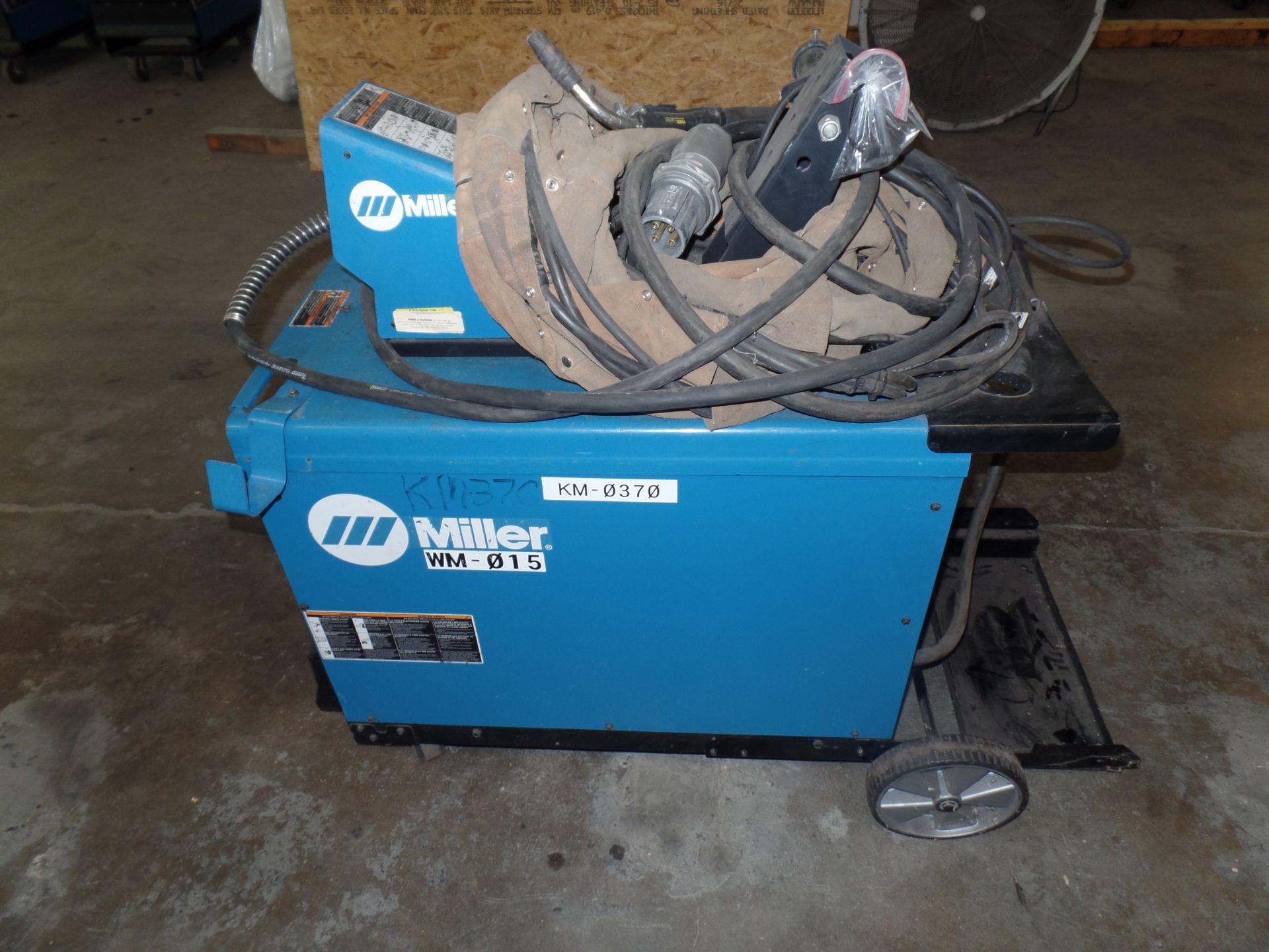 Deltaweld 452 MIG Welder, Wire Feeder, S/N MC470027C (Located in Fort Worth, TX) - Image 5 of 6