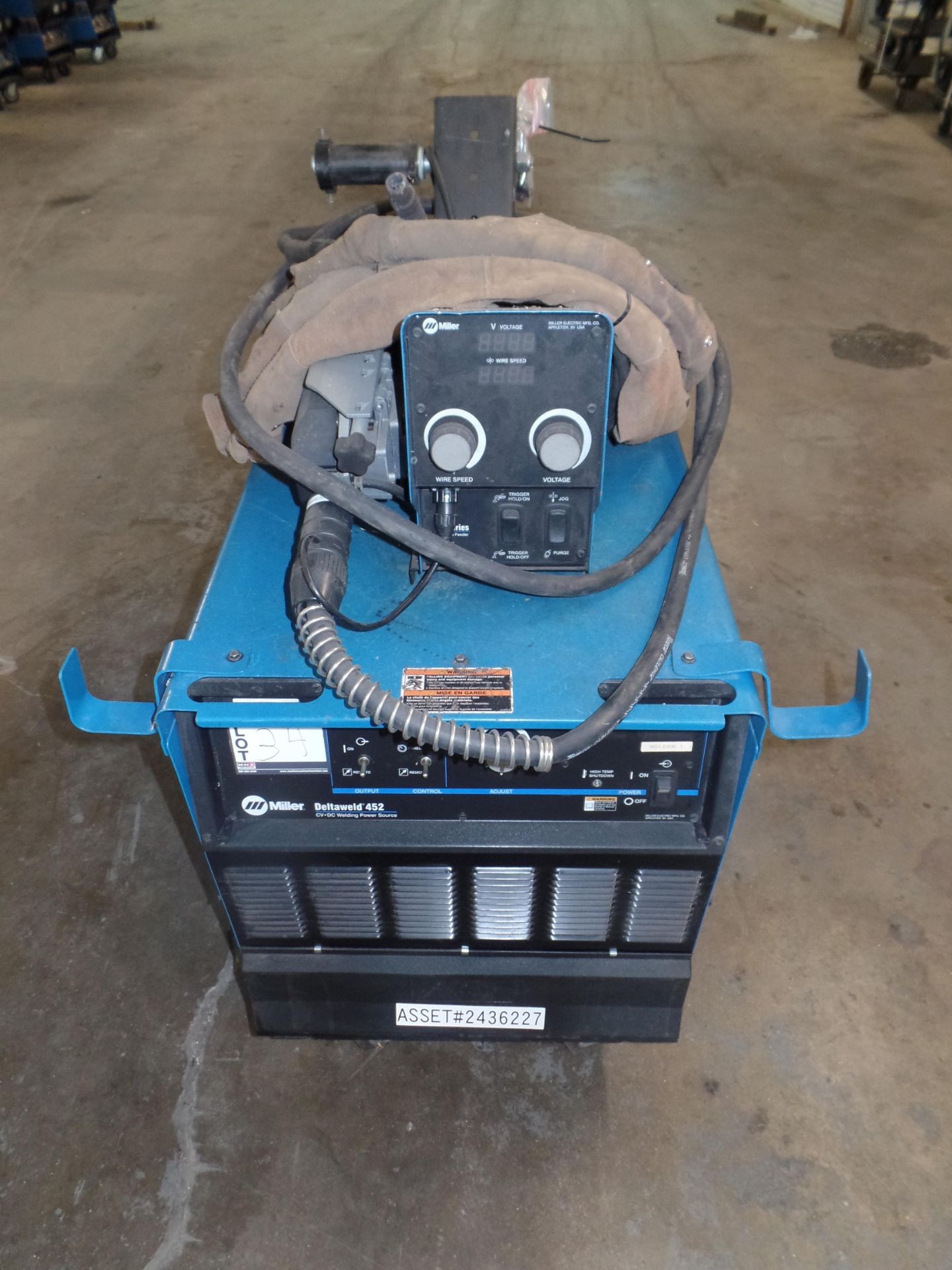 Deltaweld 452 MIG Welder, Wire Feeder, S/N MC470027C (Located in Fort Worth, TX) - Image 2 of 6