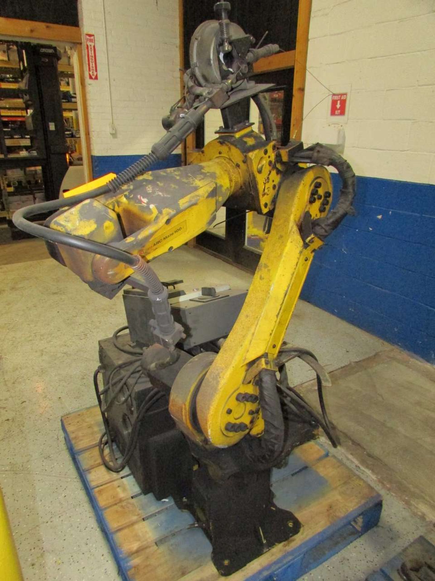 1999 Fanuc ARC Mate 100i 6 Axis Articulating Floor Mounted Welding Robot - Image 2 of 3
