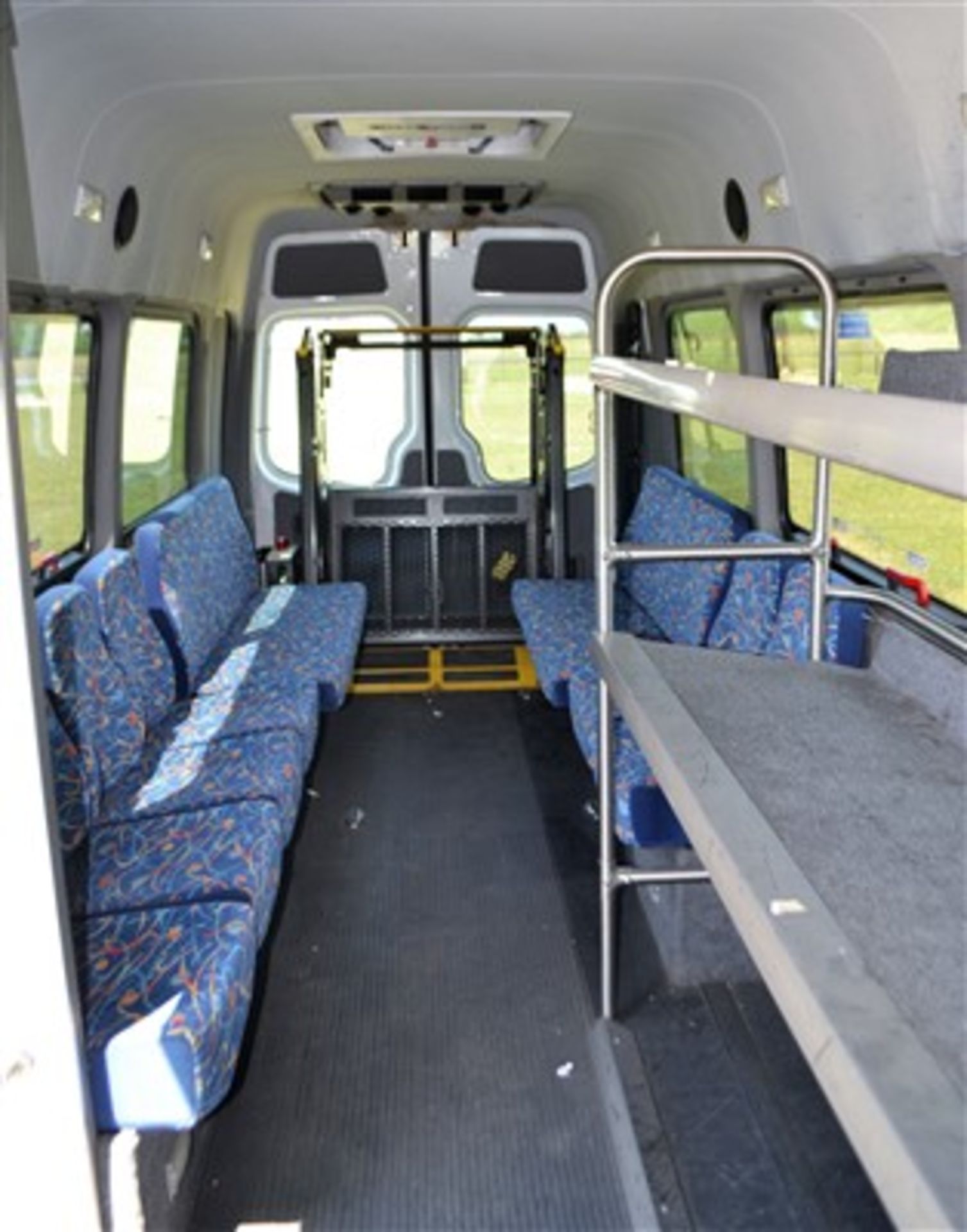 2009 Freightliner Sprinter 3500 Bus - Image 5 of 11