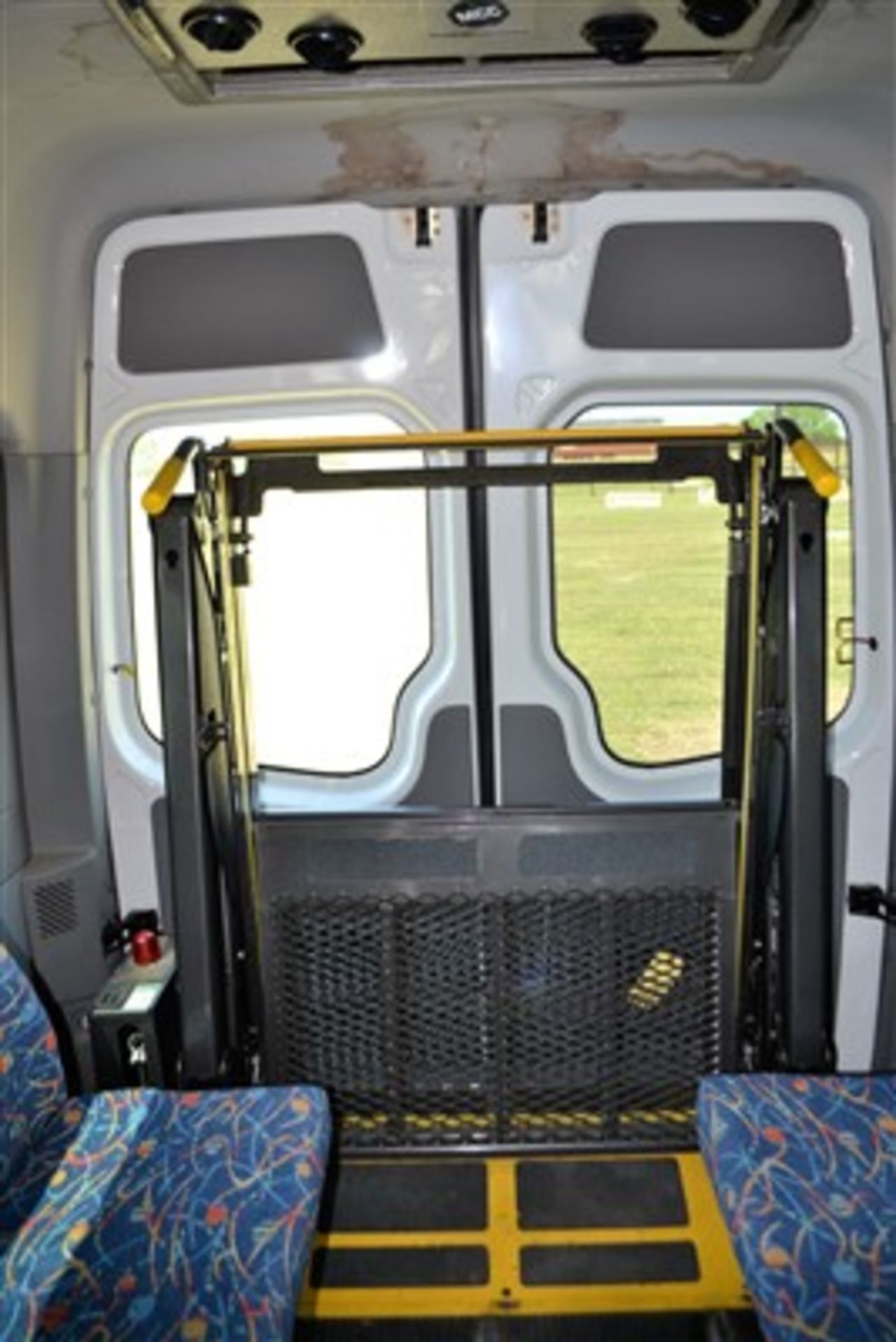 2009 Freightliner Sprinter 3500 Bus - Image 6 of 11