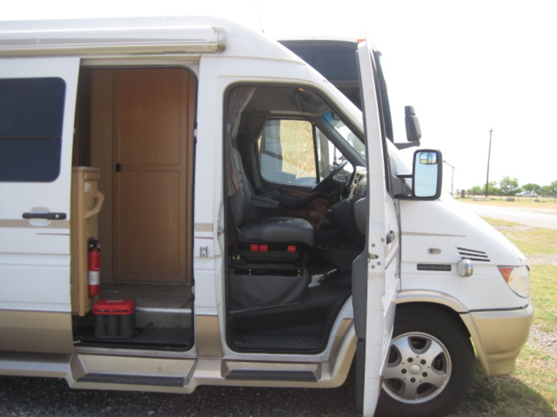 2005 Dodge Sprinter 2500 Pleasure Plateau 15 Motor Home - Image 6 of 27