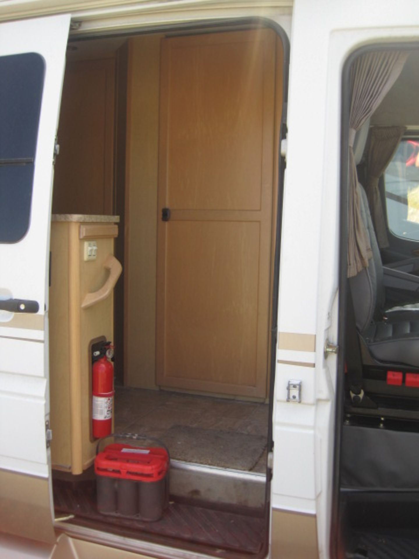 2005 Dodge Sprinter 2500 Pleasure Plateau 15 Motor Home - Image 8 of 27