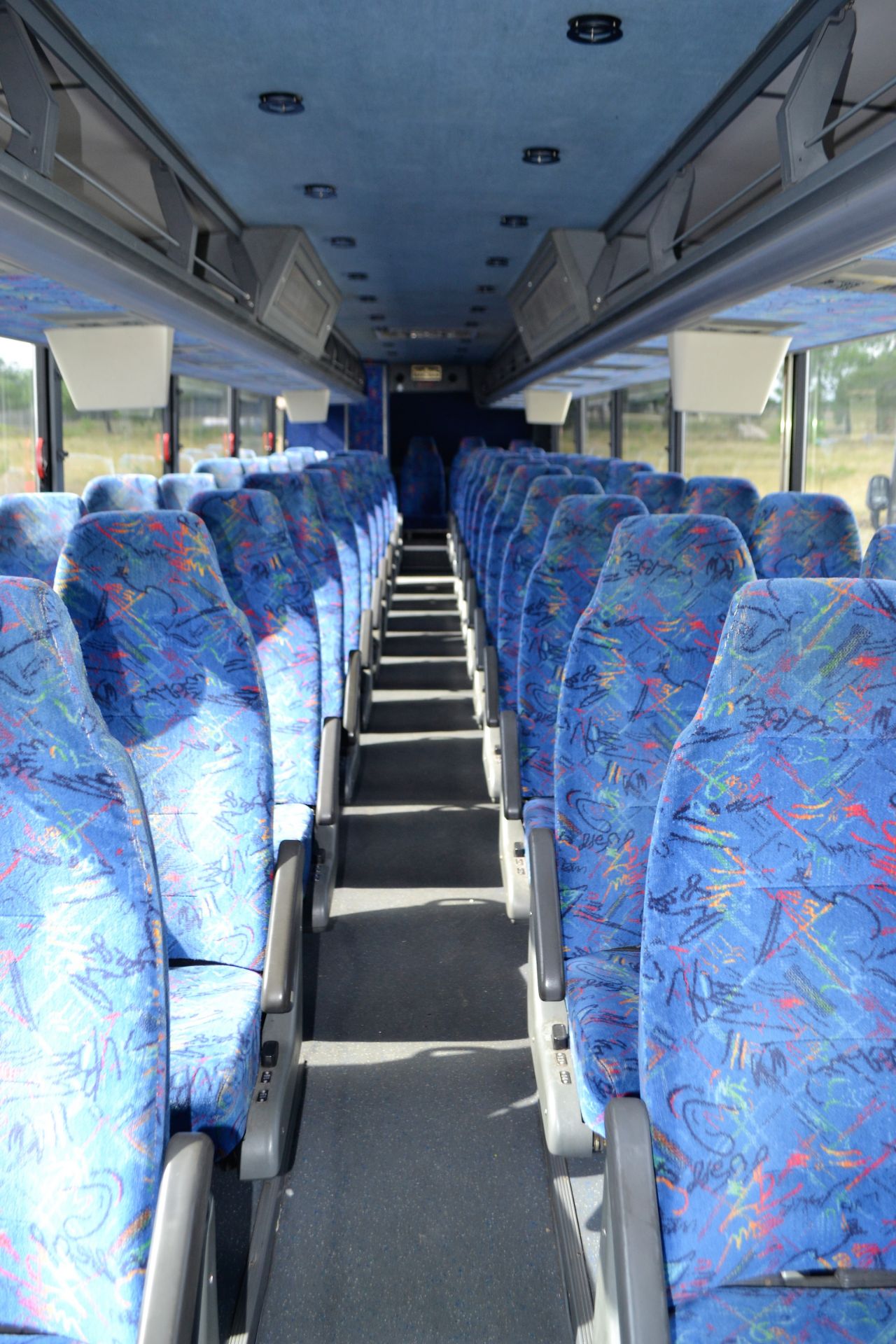 2004 Van Hool Commuter Bus # 557 - Image 11 of 17