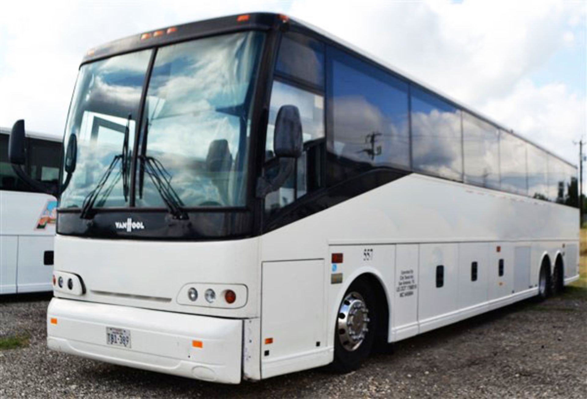 2004 Van Hool Commuter Bus # 557