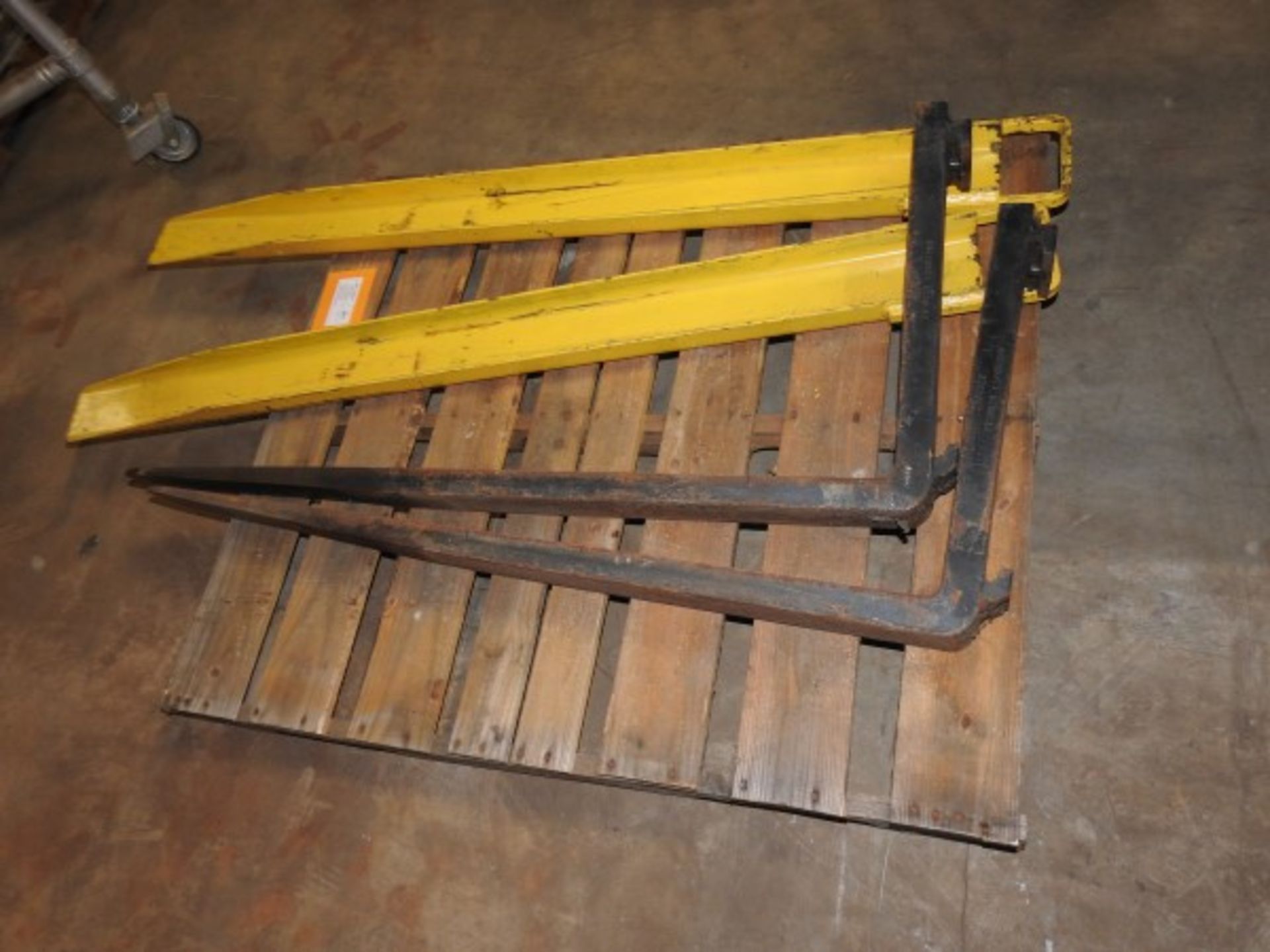 FORK LIFT PARTS - Image 2 of 5