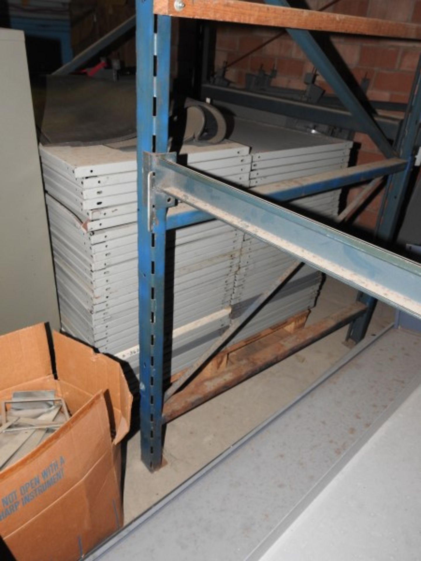 RACKING AND HEATER - Image 8 of 8