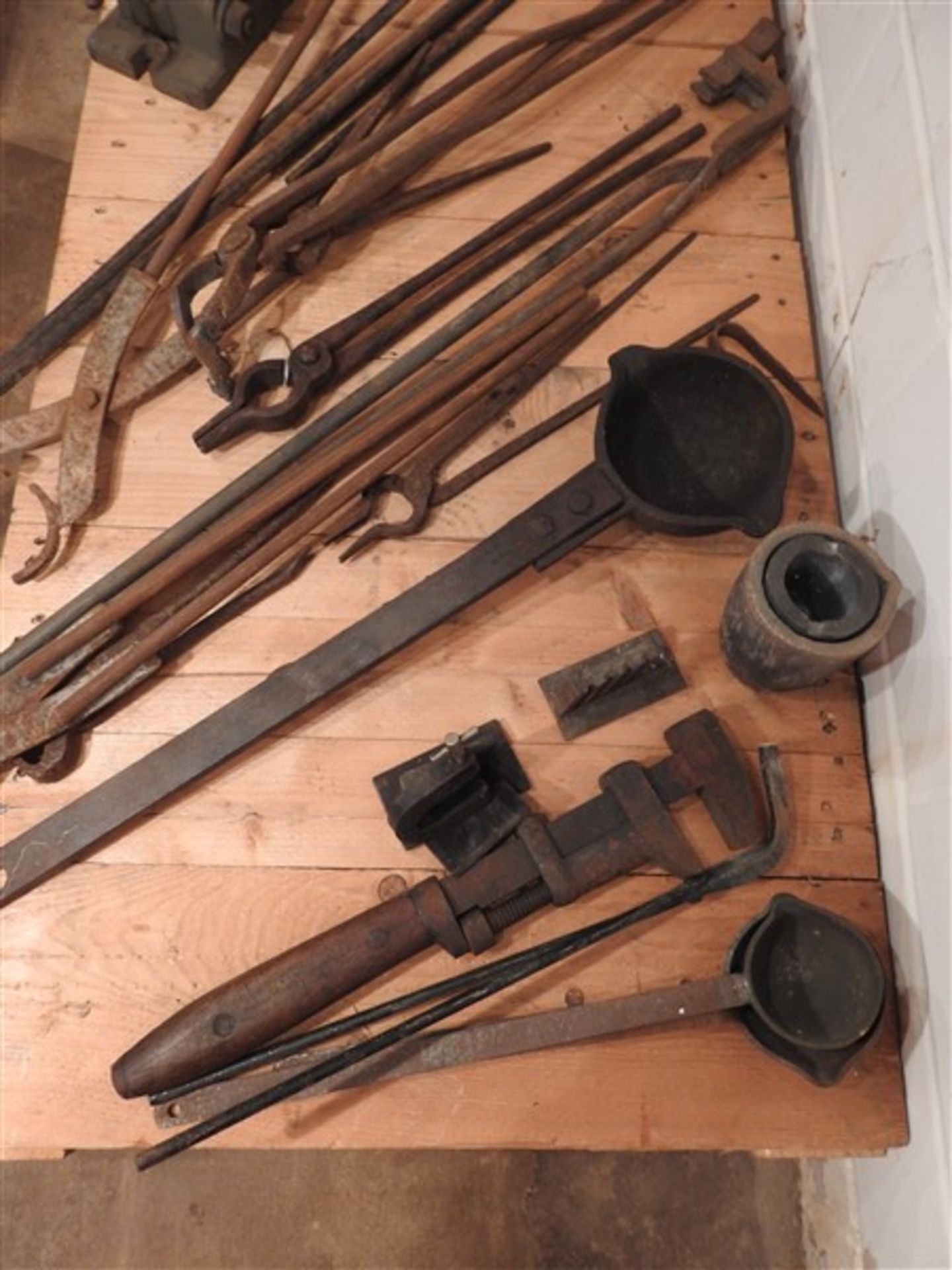 IRON WORKING TOOLS AND CABINET - Image 7 of 7